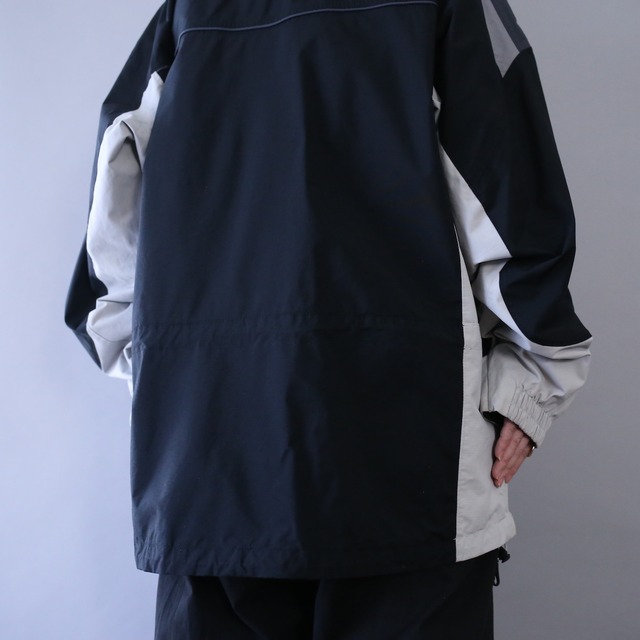 "Columbia" tech coloring mountain jacket