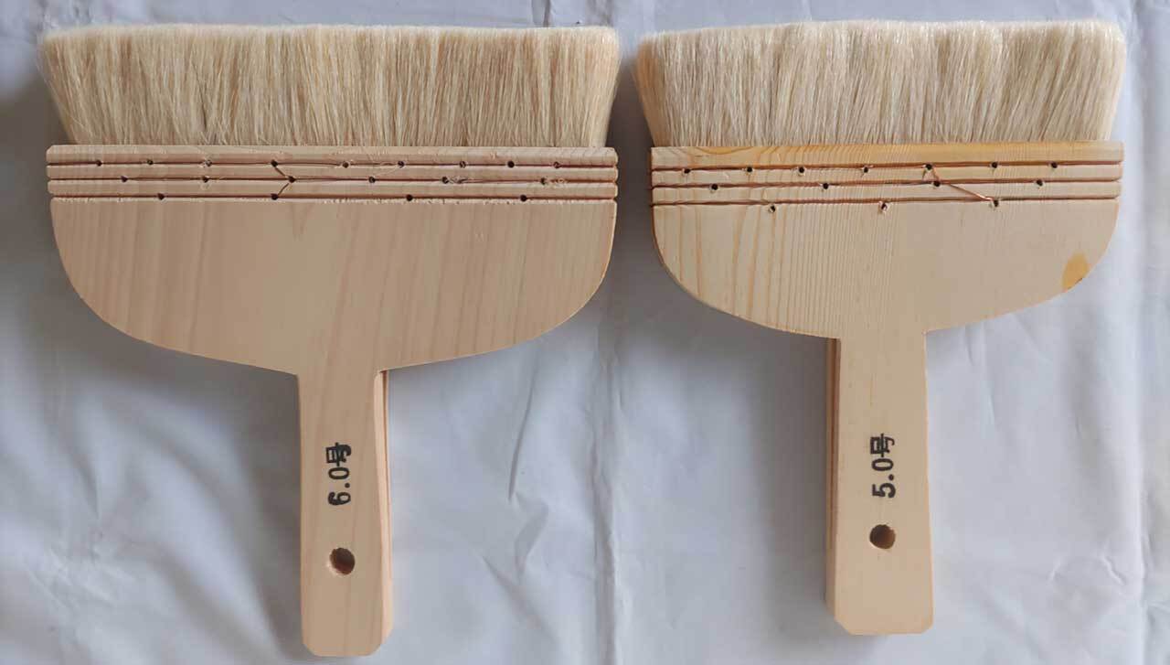 白毛糊刷毛5号（根元の大きさが長さ14cm、巾1cm） | 職人のための染料