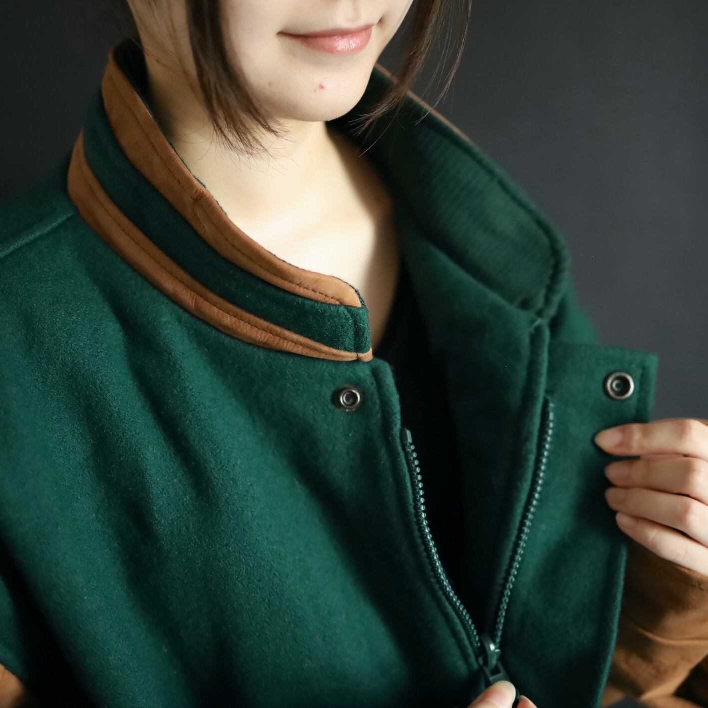 over silhouette green melton wool × beige leather switching design