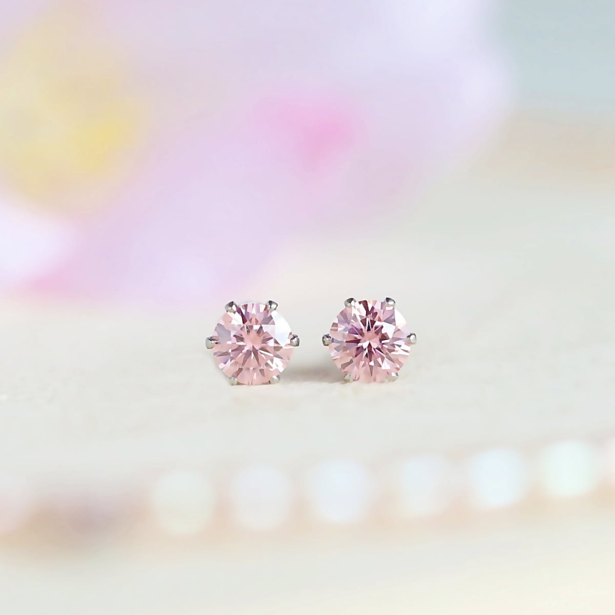 奇跡の宝石 桜モアサナイトのひと粒ピアス 4mm｜つけっぱなしOK 選べる