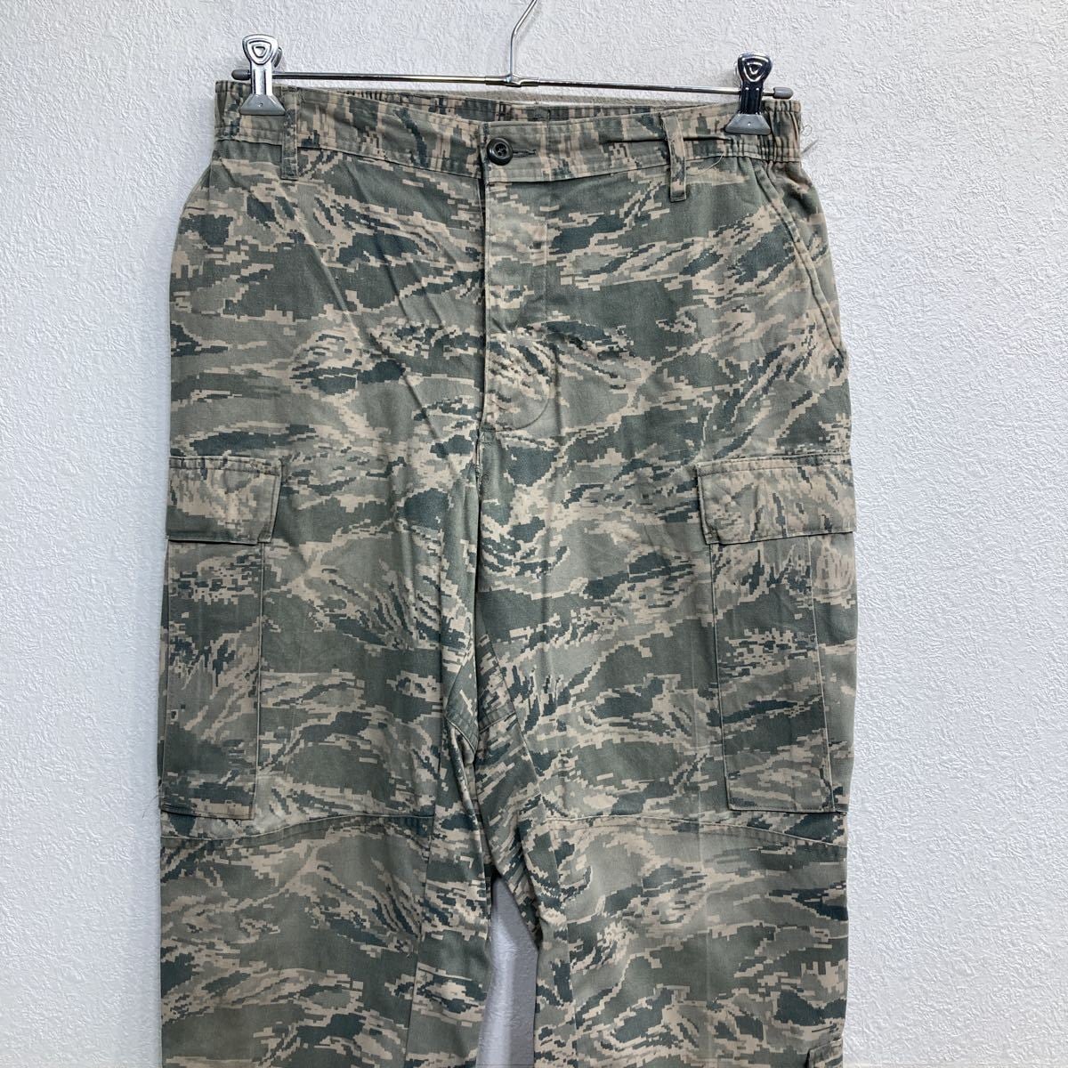 ミリタリー カーゴパンツ W32 ボタンフライ デジタルカモ 迷彩 古着卸
