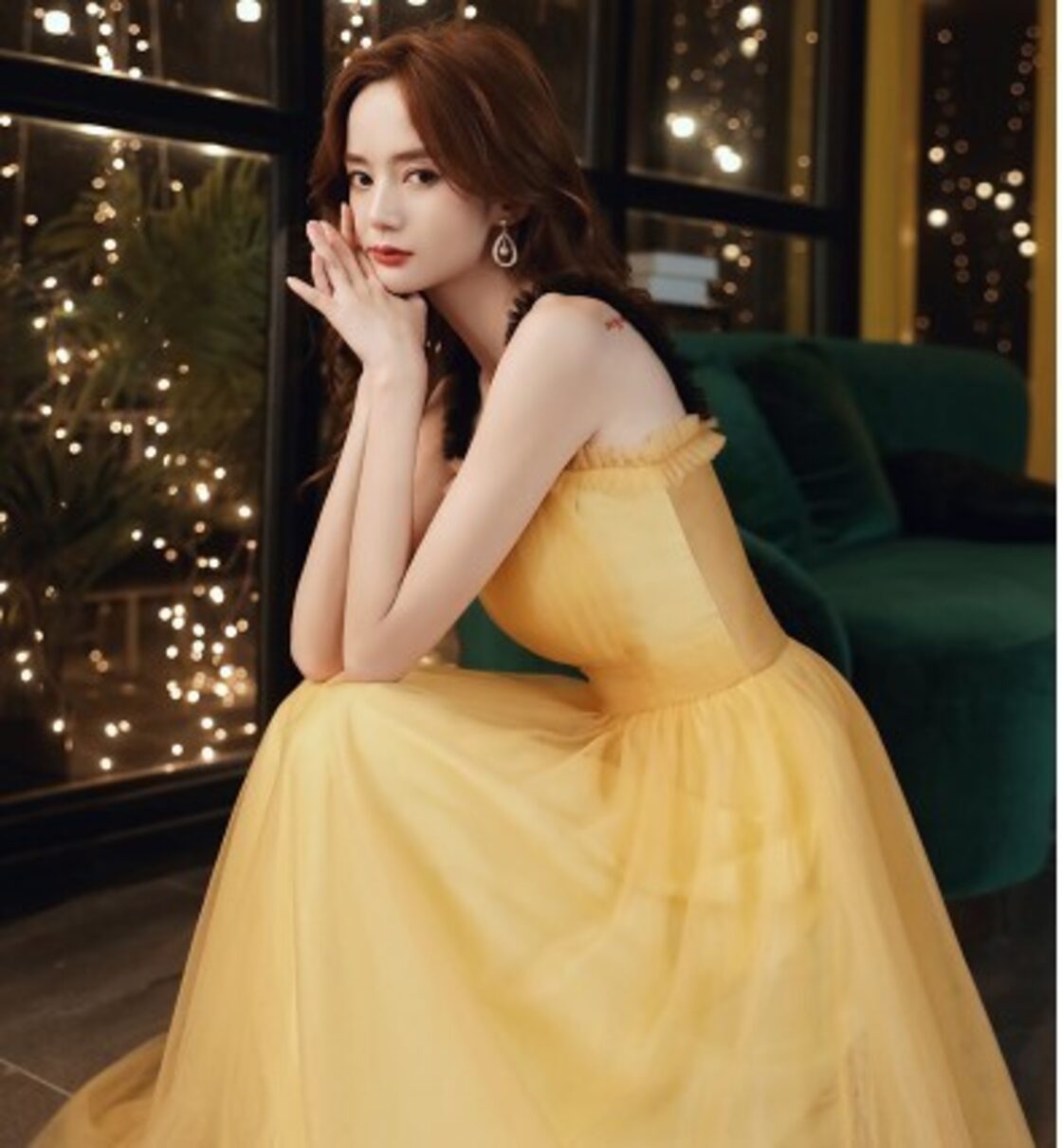 美品！ パーティードレス イエロー ミニドレス 背中見せ キャミソール  