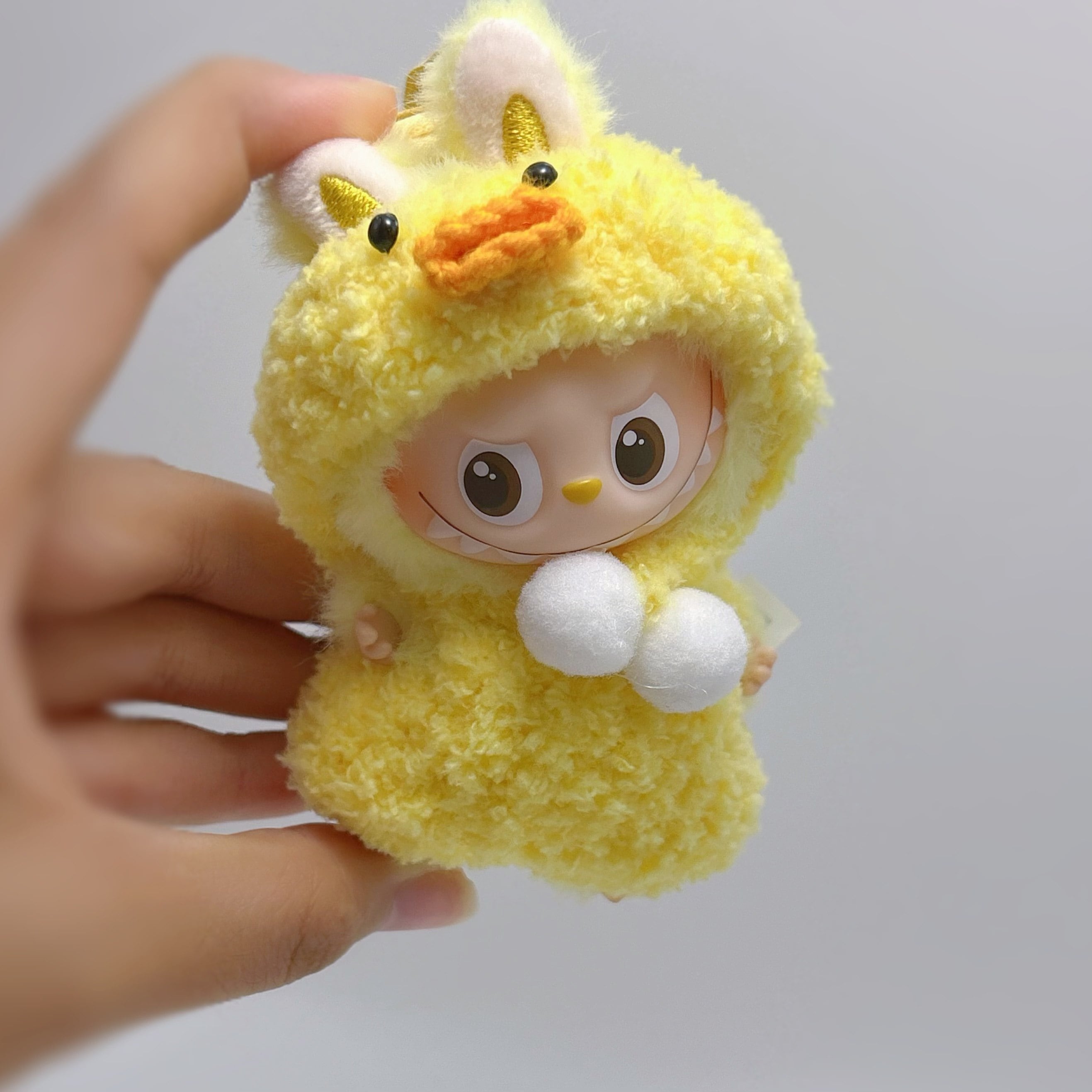 ほっこり可愛い!癒しの黄色 Labubu アヒルちゃん コスチューム ラブブ 4.0 10cm用 ハイクオリティ 高品質 着せ替え おしゃれ ドール衣装