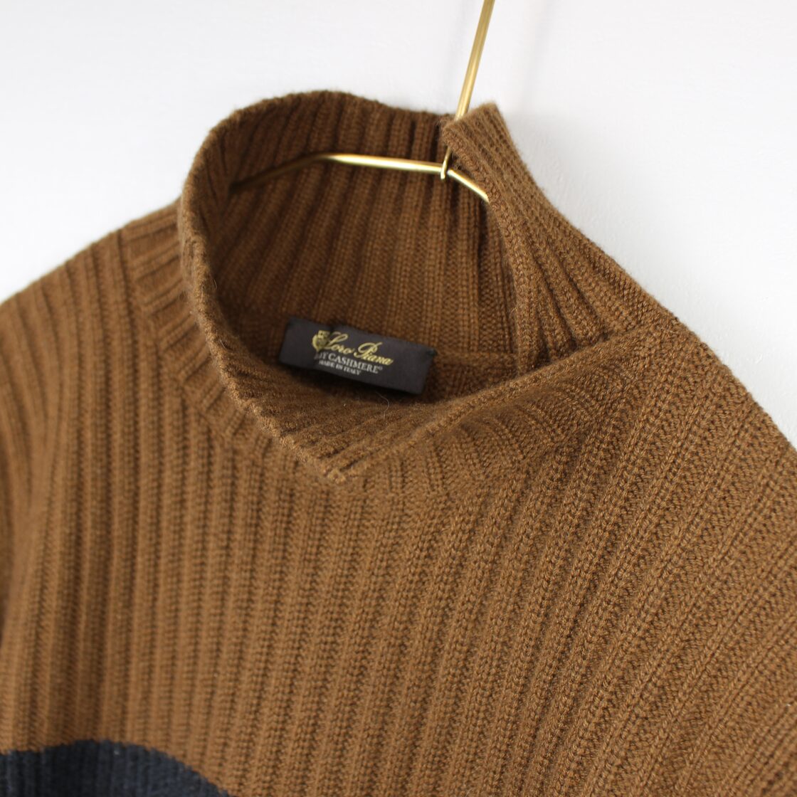LORO PIANA CASHMERE100% BORDER HIGH NECK KNIT MADE IN ITALY 