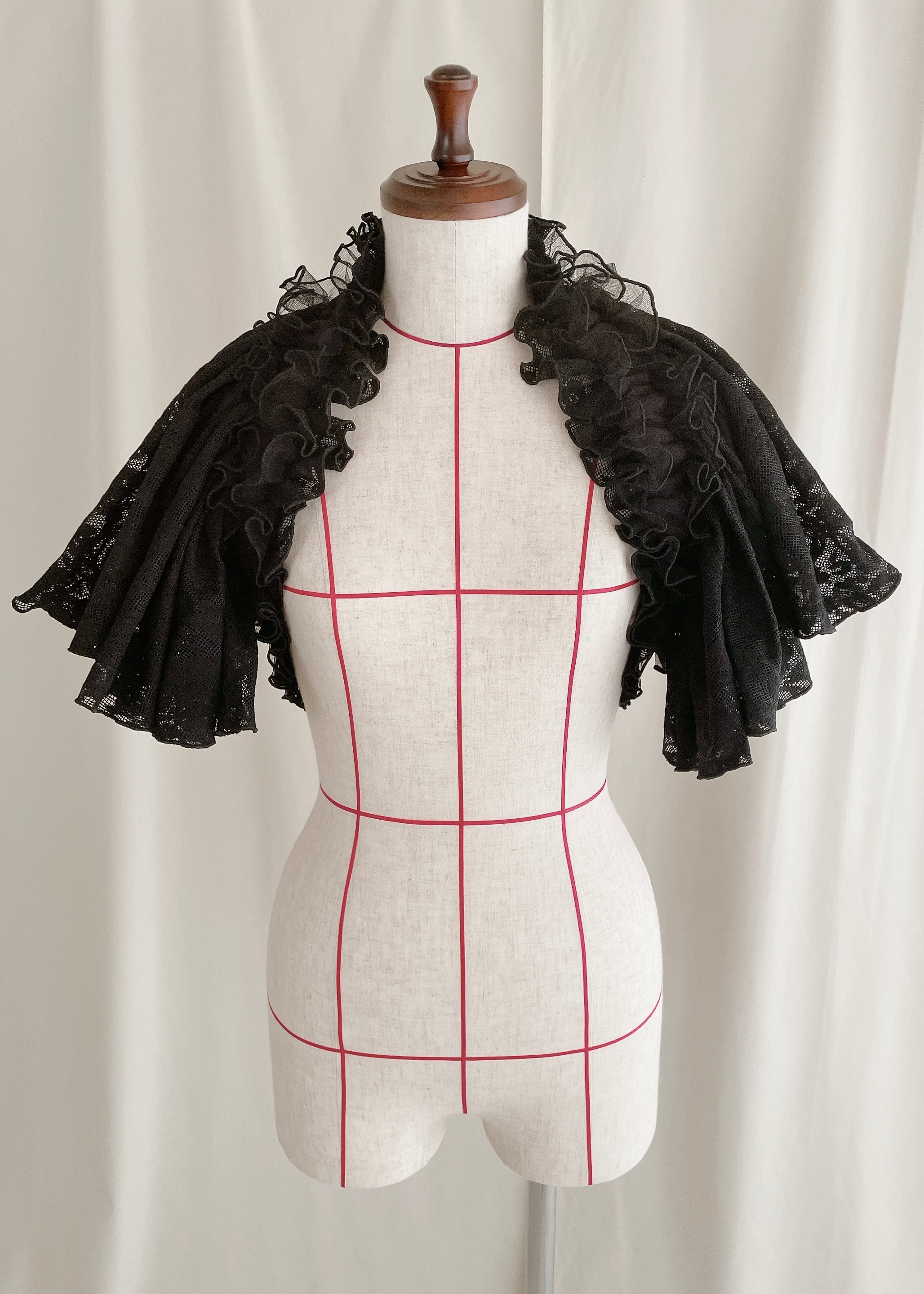 DŌRA CÎTA | Ruffled Hidden Bag - BLACK | ORIENT MILLINERY