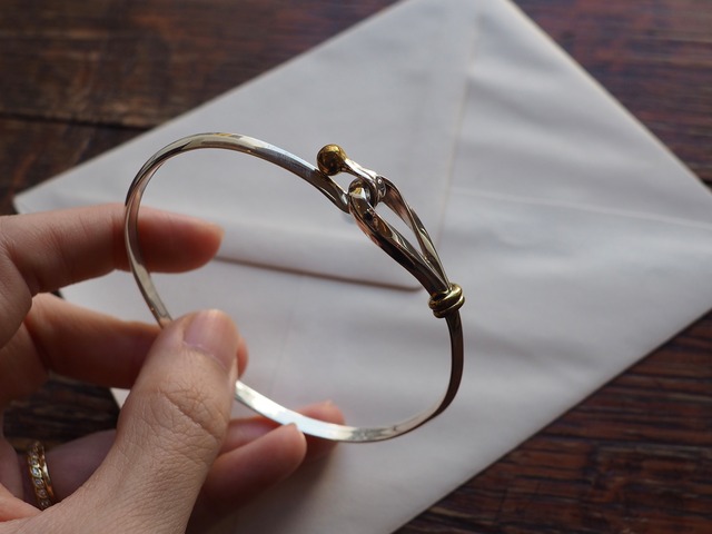 AMERICA Vintgae Silver design bangle