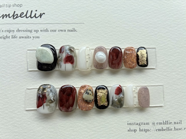 サイズ固定14本セット ディープレッド×翡翠ヒスイサザレのモードネイルチップ