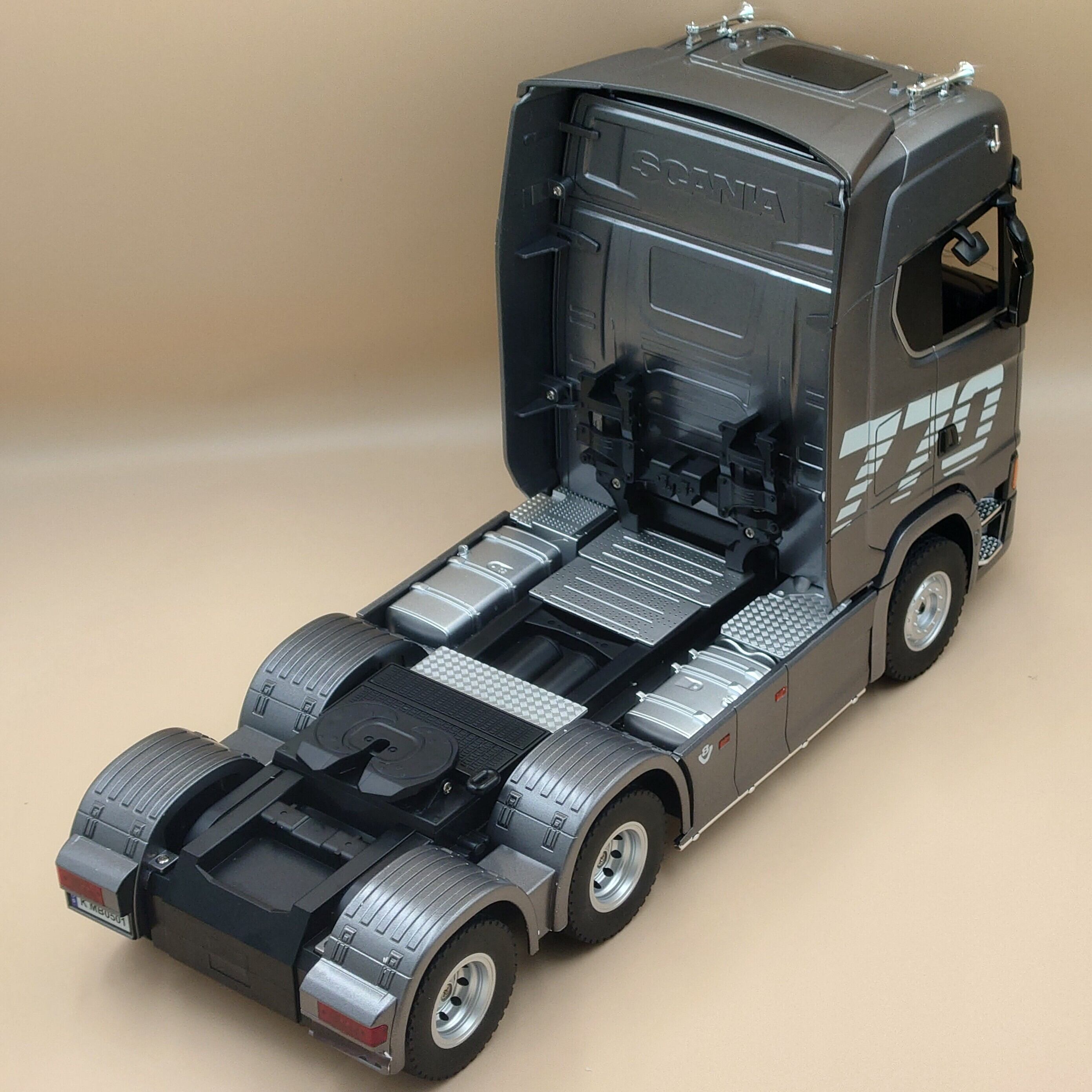 1/18 スカニア SKANIA770S シルバー ラジコン大型トラック トレーラー