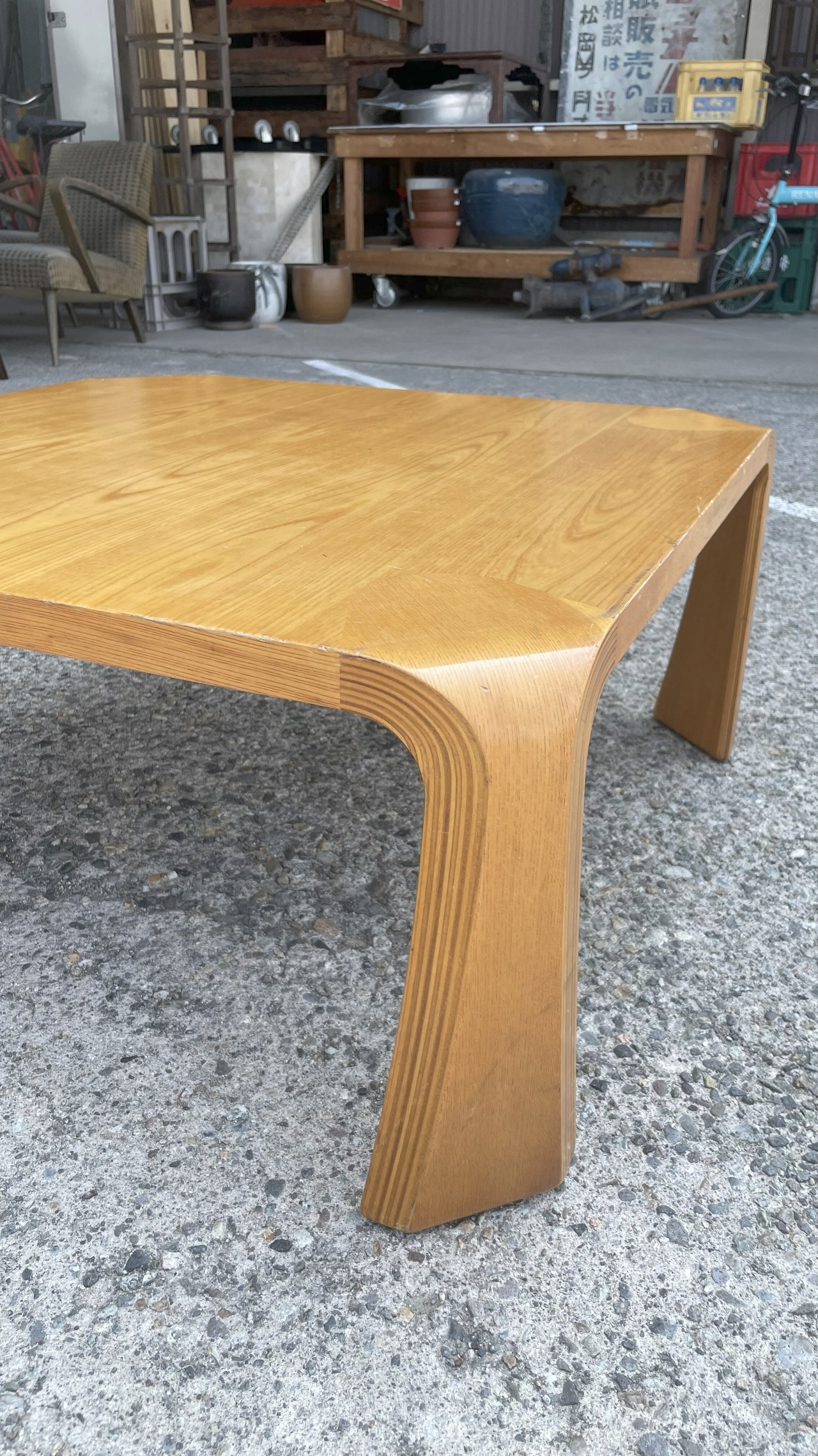 ”座るも、寝転ぶも、あなたのままに”天童木工　乾三郎デザイン