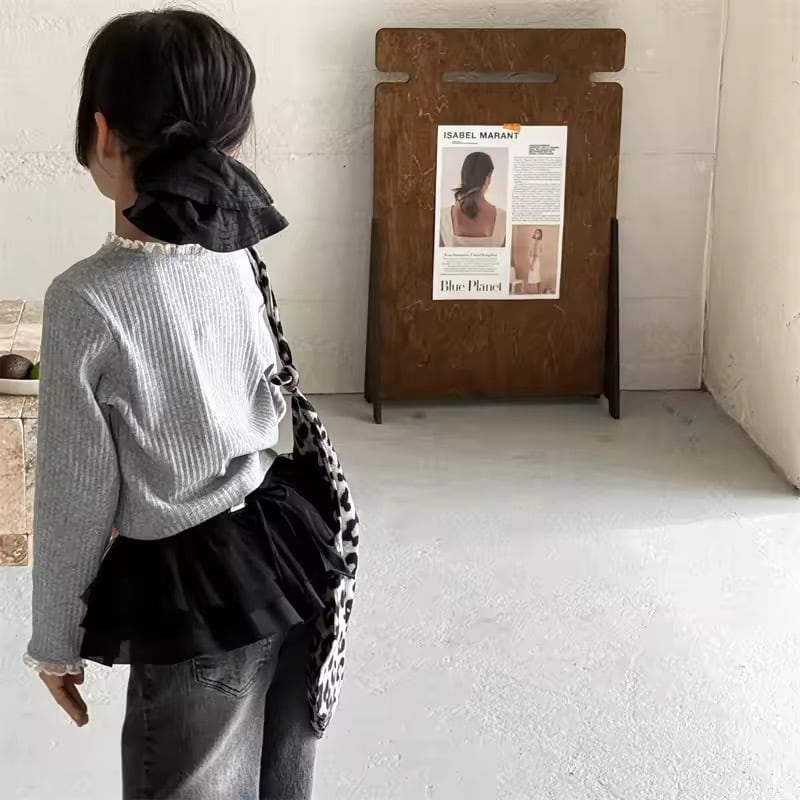 ネックフリルリブトップス