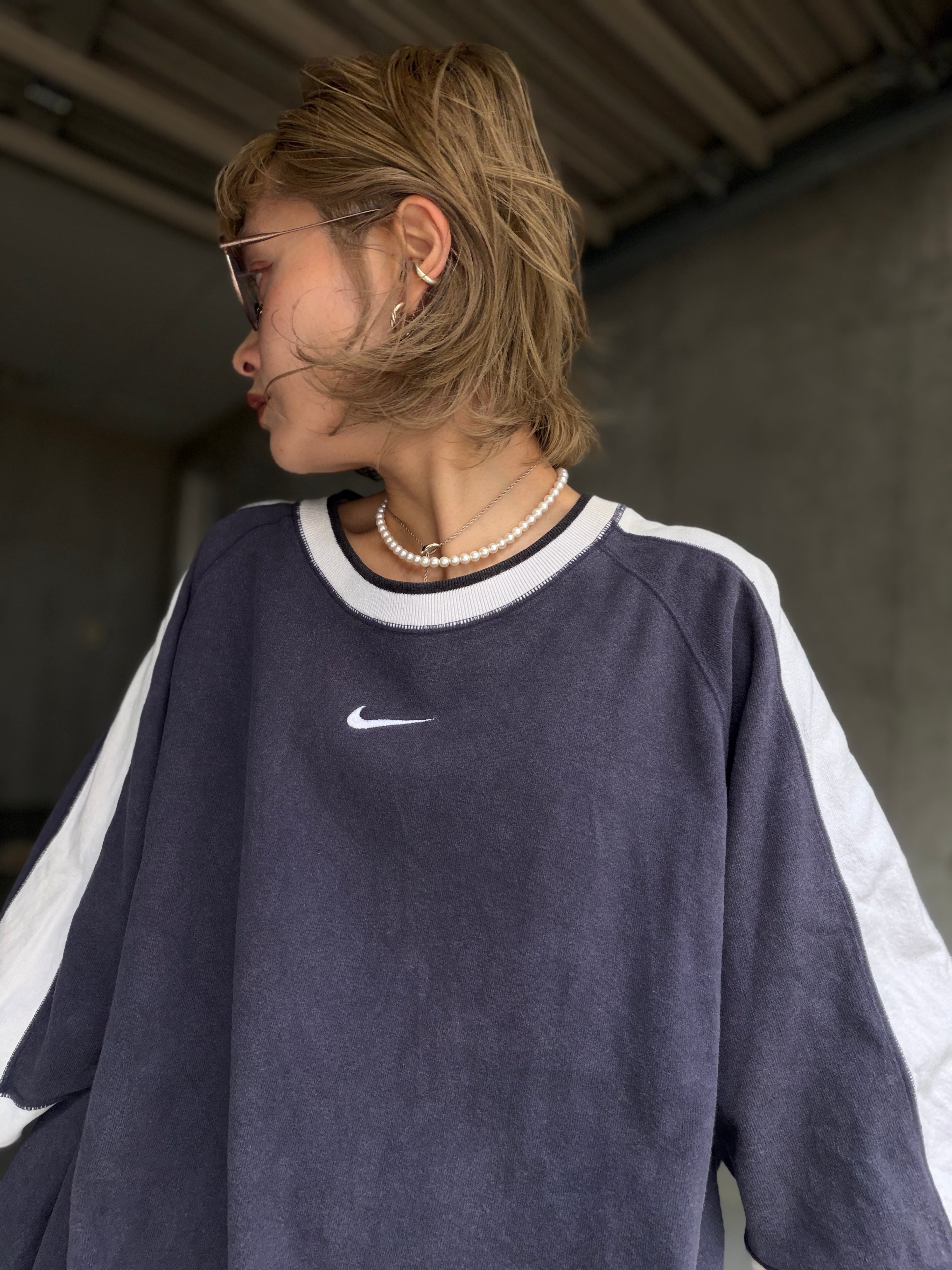 (CS2501)00‘s NIKE heavyweight raglan sleeve shirt