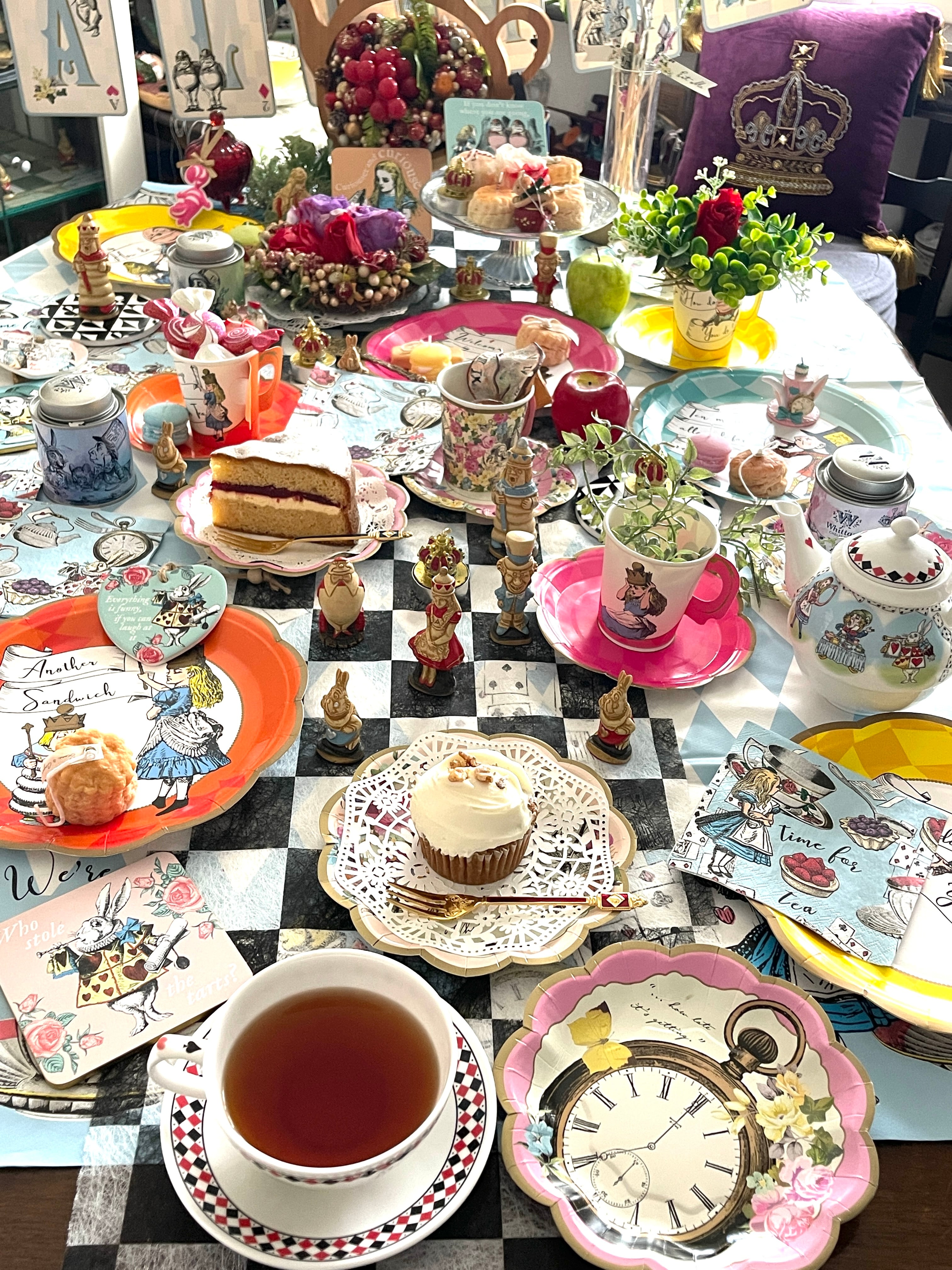 ◇再入荷◇不思議の国のアリス◇3種の絵柄◇ペーパープレート◇12枚入