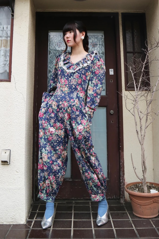 Milktea ribbon jump suit