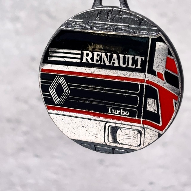 フランス雑貨 フレンチキーホルダー ヴィンテージ  FIA メタル 合金 2504005-35