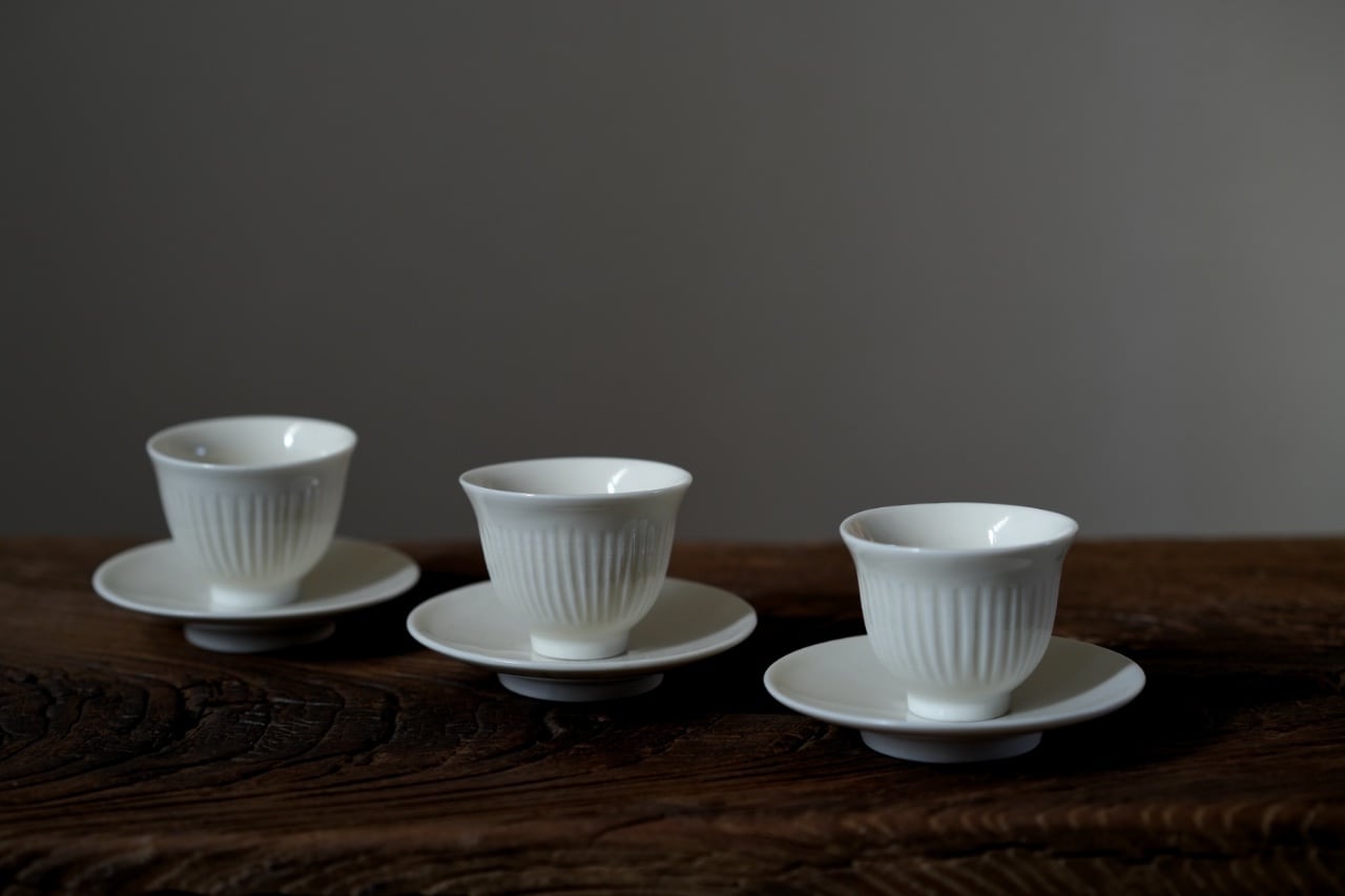 中国美術　瑠璃耳杯　共箱　東H6-0503①タトサ 中国美術 瑠璃耳杯 共箱 東H6-0503①タトサ 中国美術 瑠璃耳杯