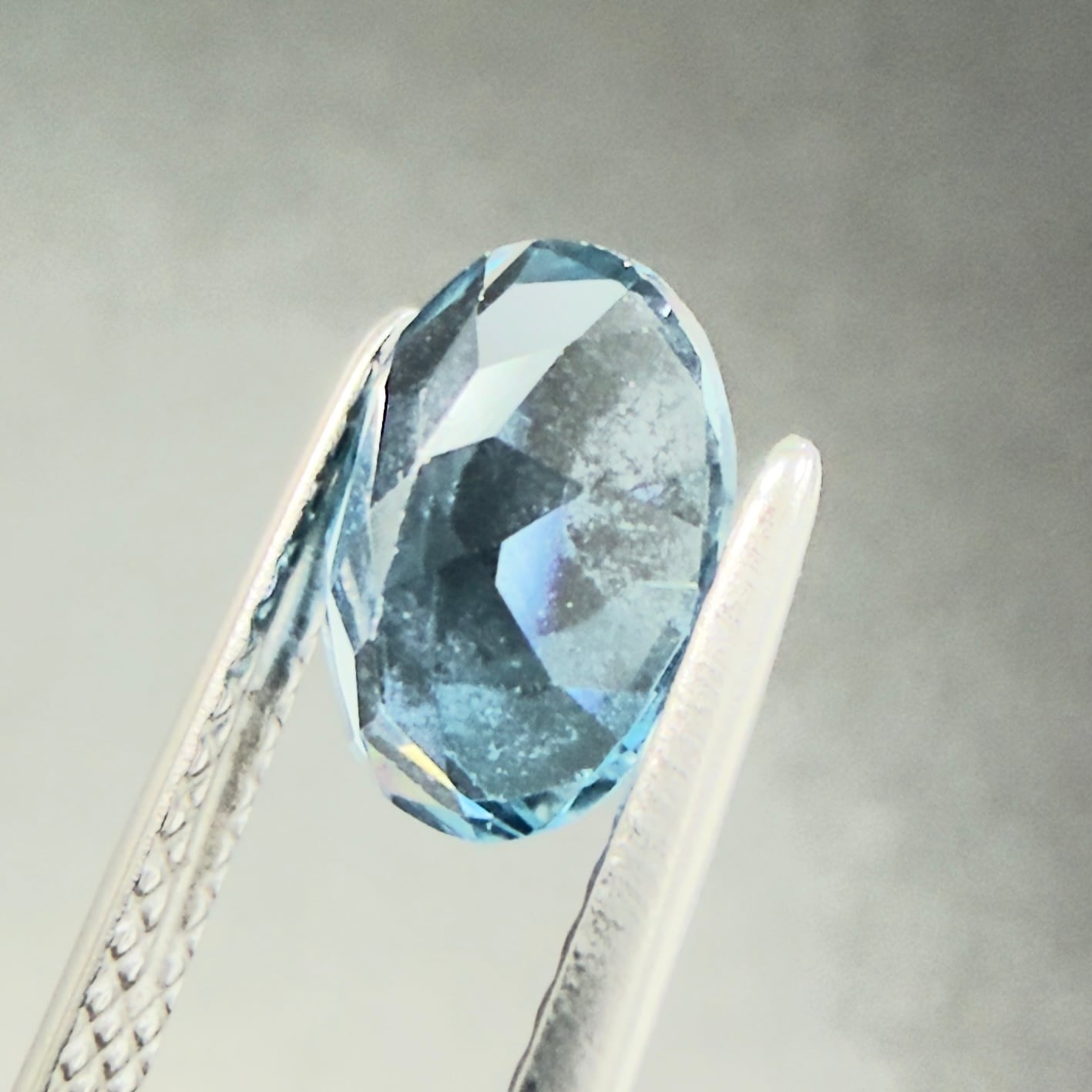 ロンドンブルートパーズ】 ルース ブラジル産 1.54ct | たからいし