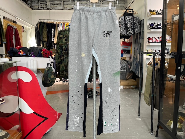 GALLERY DEPT LOGO FLARE SWEATPANT GREY SMALL 30131
