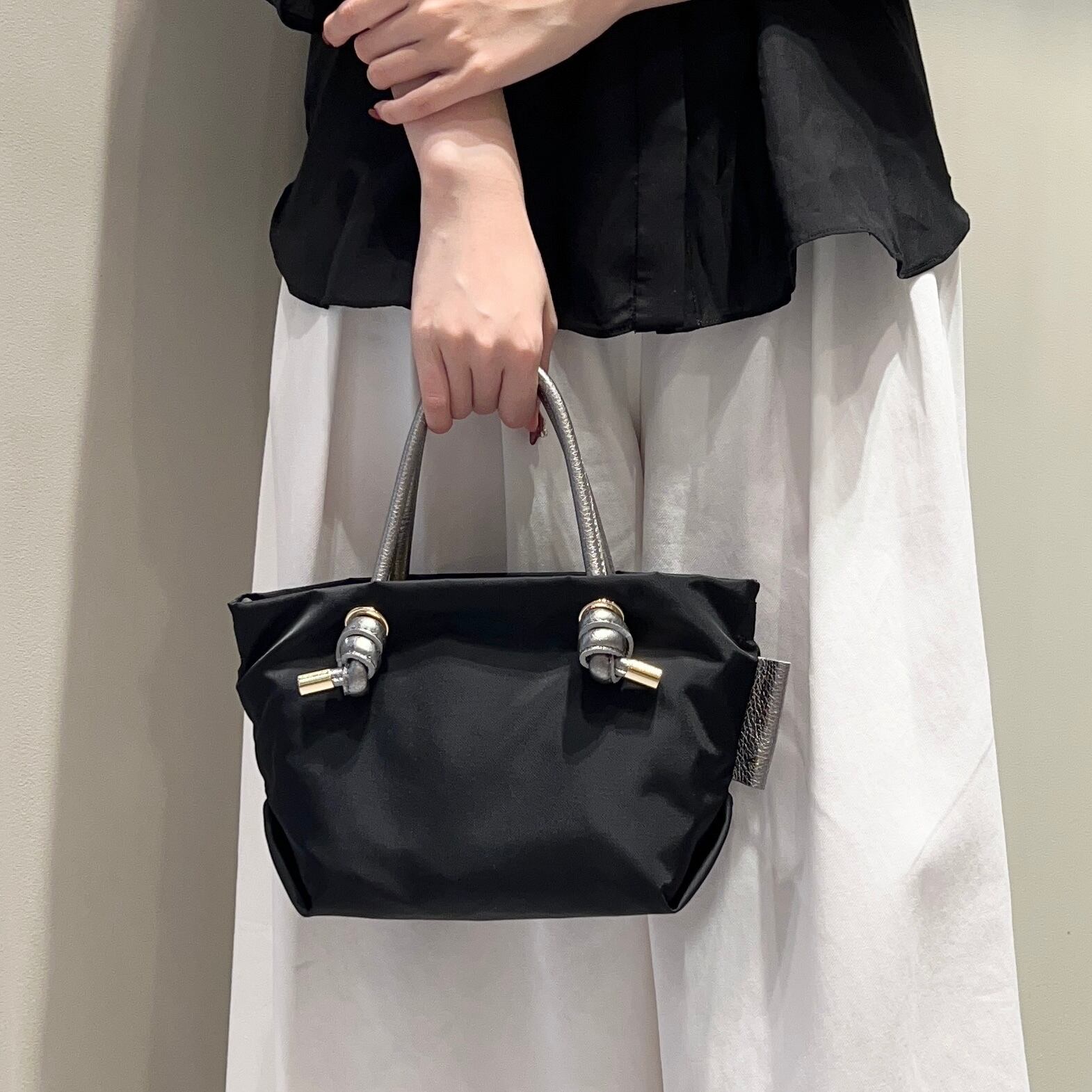 美品！フェラガモ ショルダーバッグ トートバッグ 黒 とまどっ 