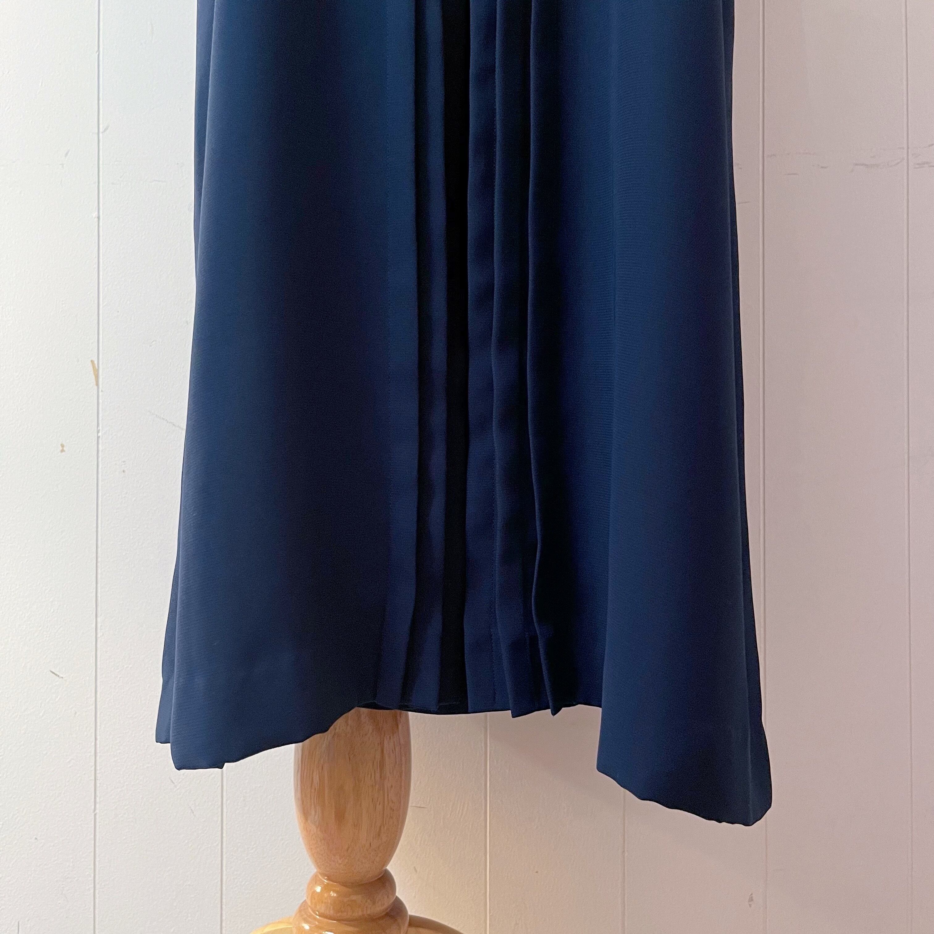 ribbon front pleats one-piece