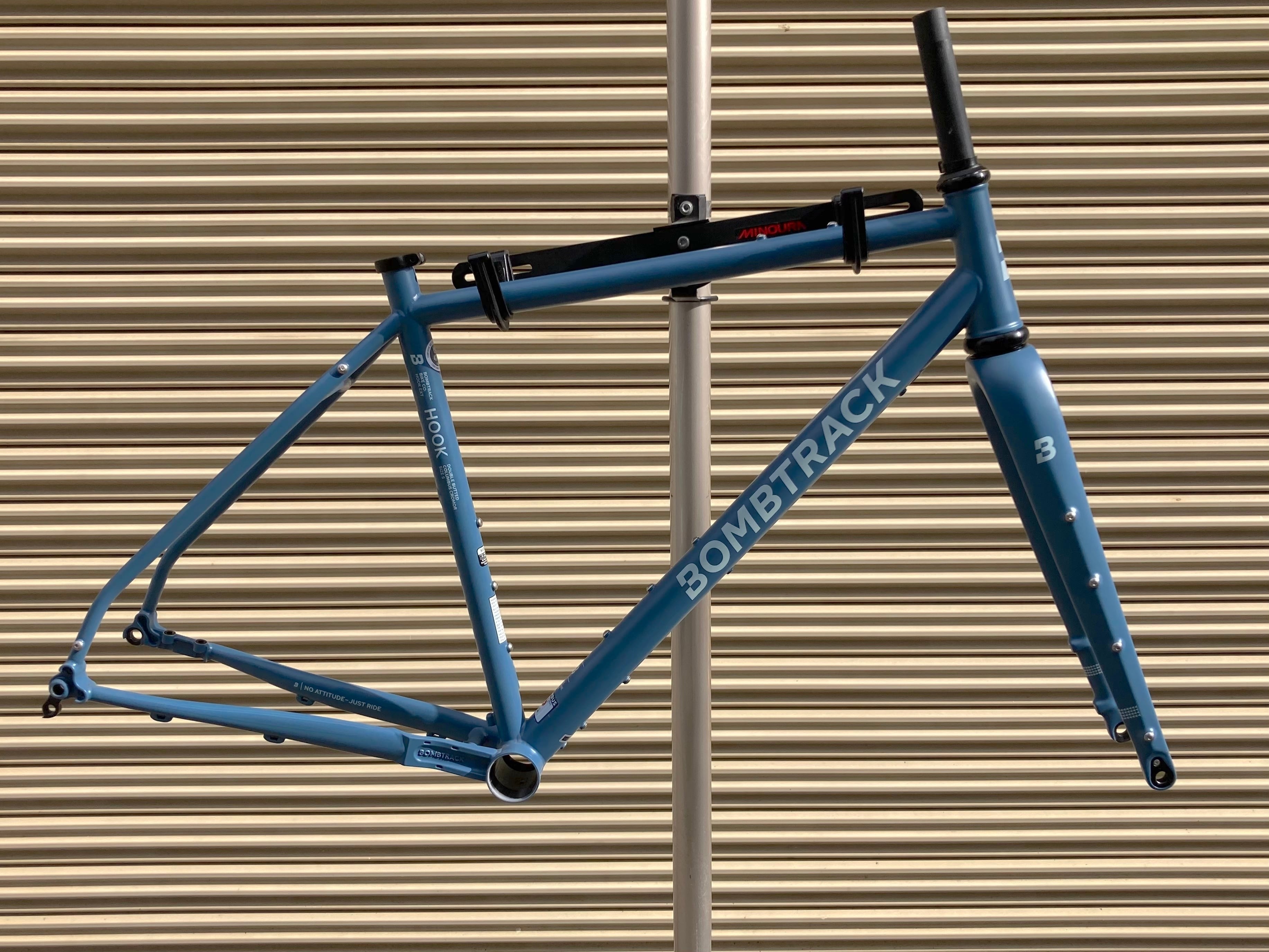 BOMBTRACK HOOK EXT Sサイズ マットスレート セール品 | Eastriver