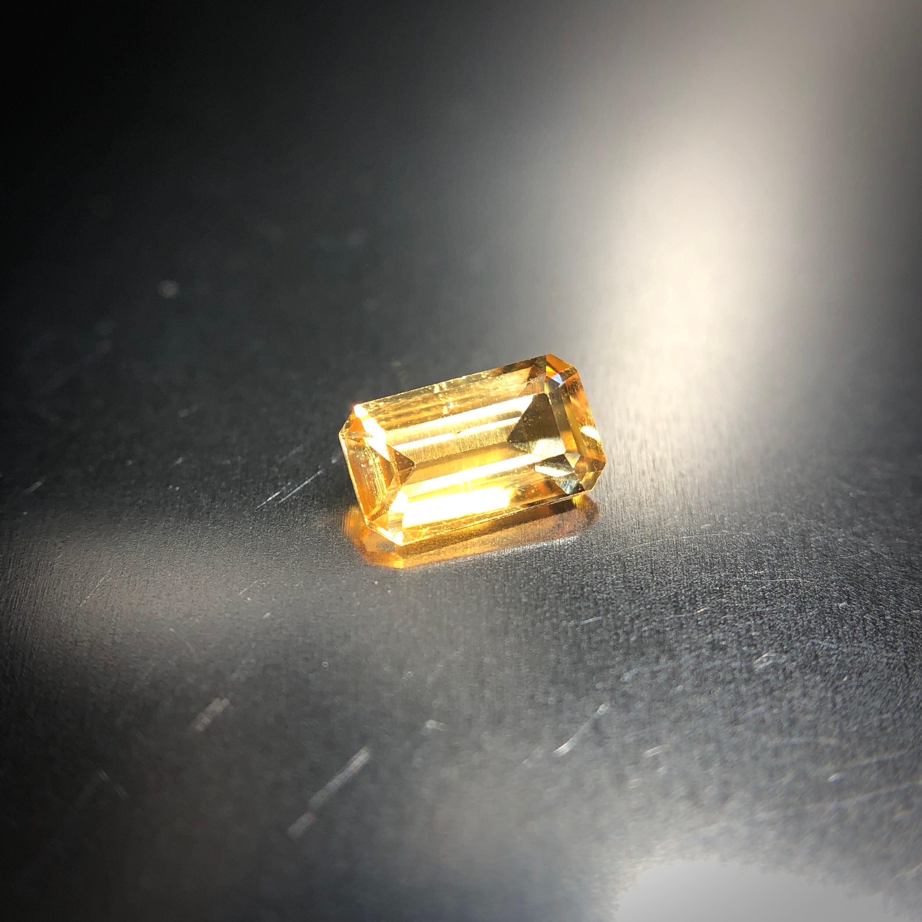 燦々と煌めく太陽のような宝石 0.31ct 天然 イエローサファイア | Frederick’s Gems&Jewelry powered by  BASE