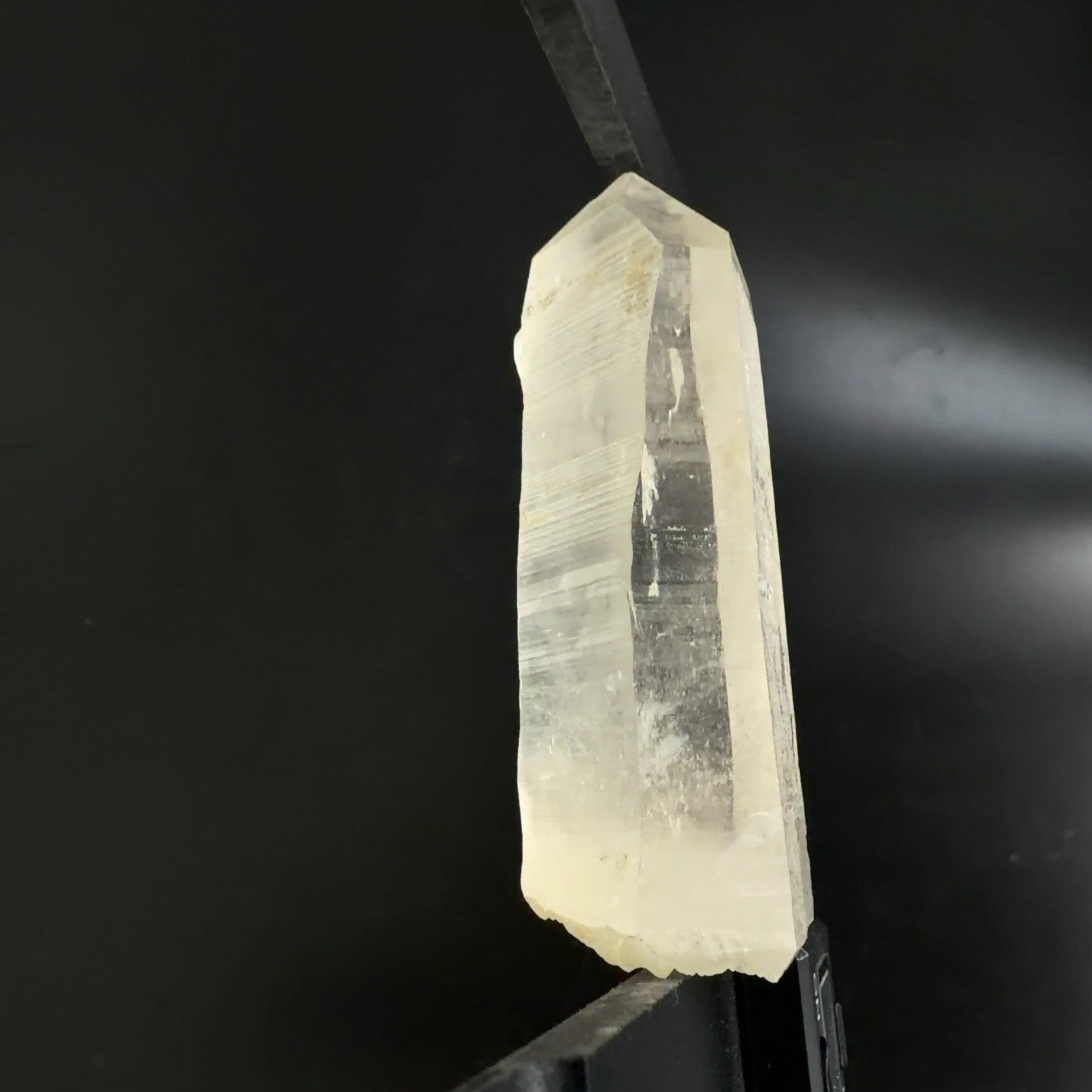 E33043】セルフヒールド 両錐 水晶 クォーツ ヒマラヤ水晶 ヒマラヤ産