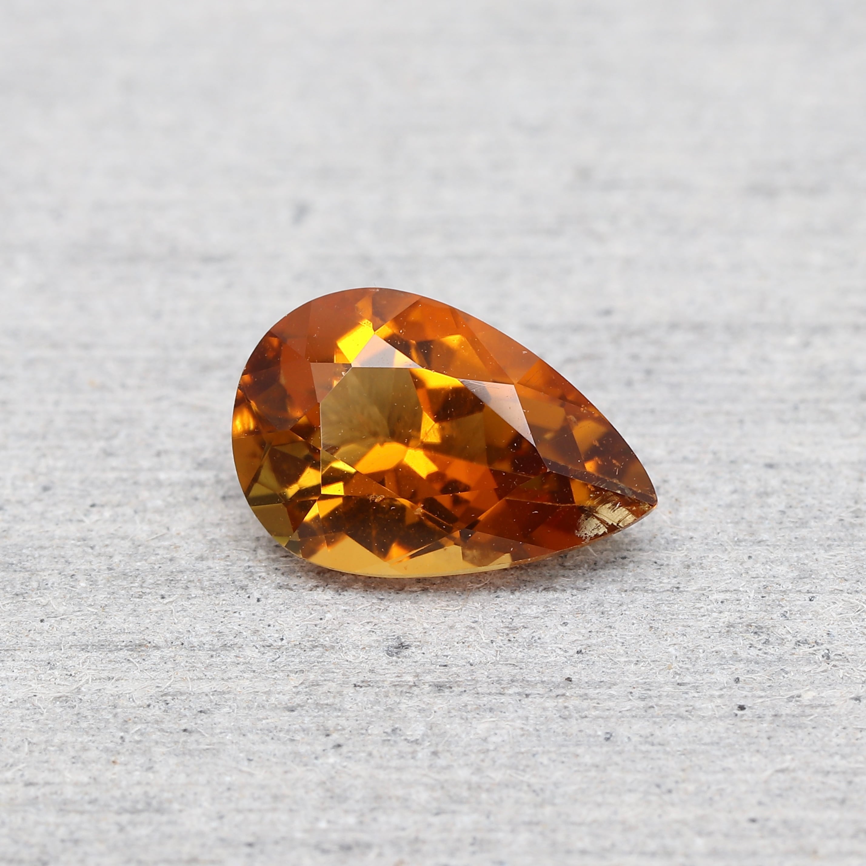 オレンジトルマリン 1.22ct ペアシェイプ | 色石堂