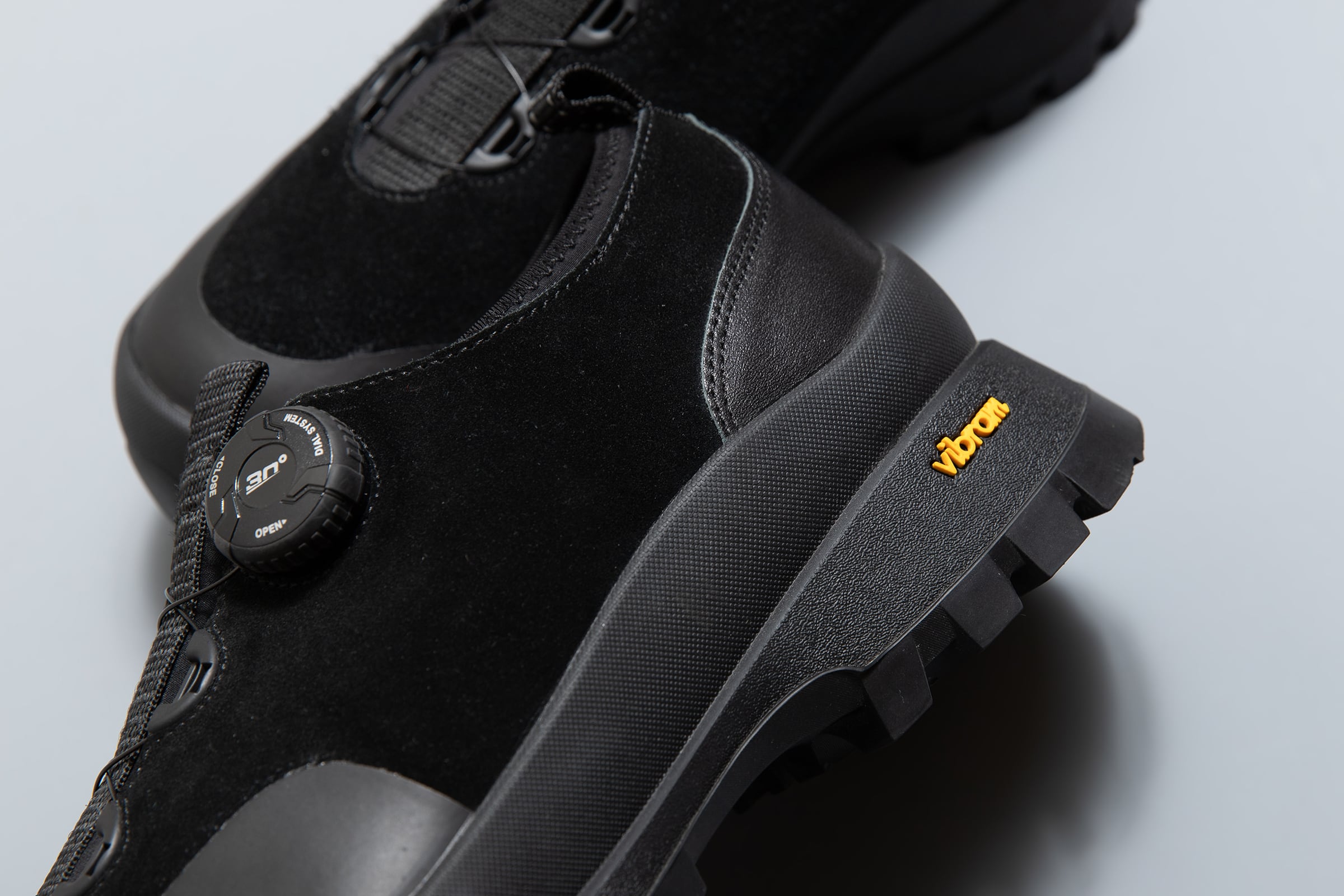 pg OLIVER | BLK | PLAYGROUND | スニーカーショップ