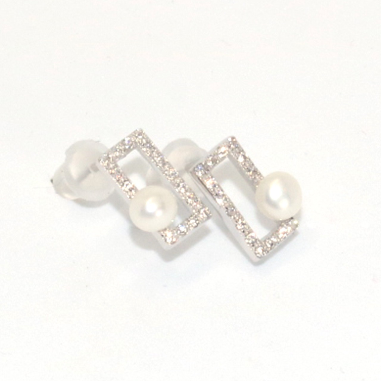 シルバー パール＆キラキラ スクエア ピアス simple silver series mm1057