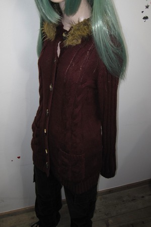 DoReMi Unique Series – fur hood knit