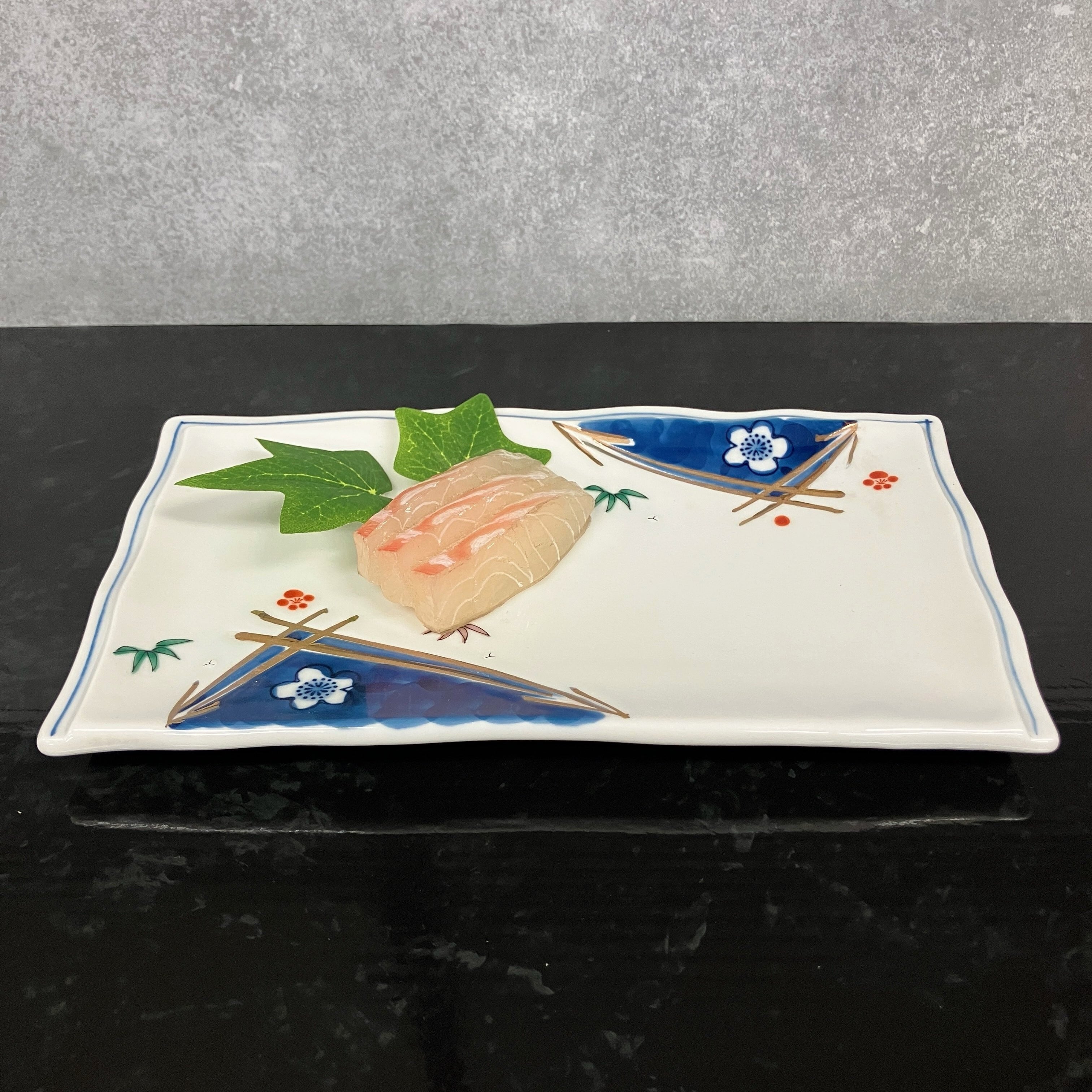 在庫処分につき特価》強化 金彩松竹梅 長角皿 焼物皿 25cm【日本製