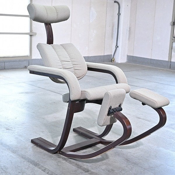 STOKKE バランスチェア ウィング バランスウィングはヴァリエールのキャスター付オフィスチェア