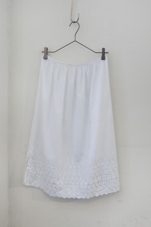 Euro cutwork lace midi skirt