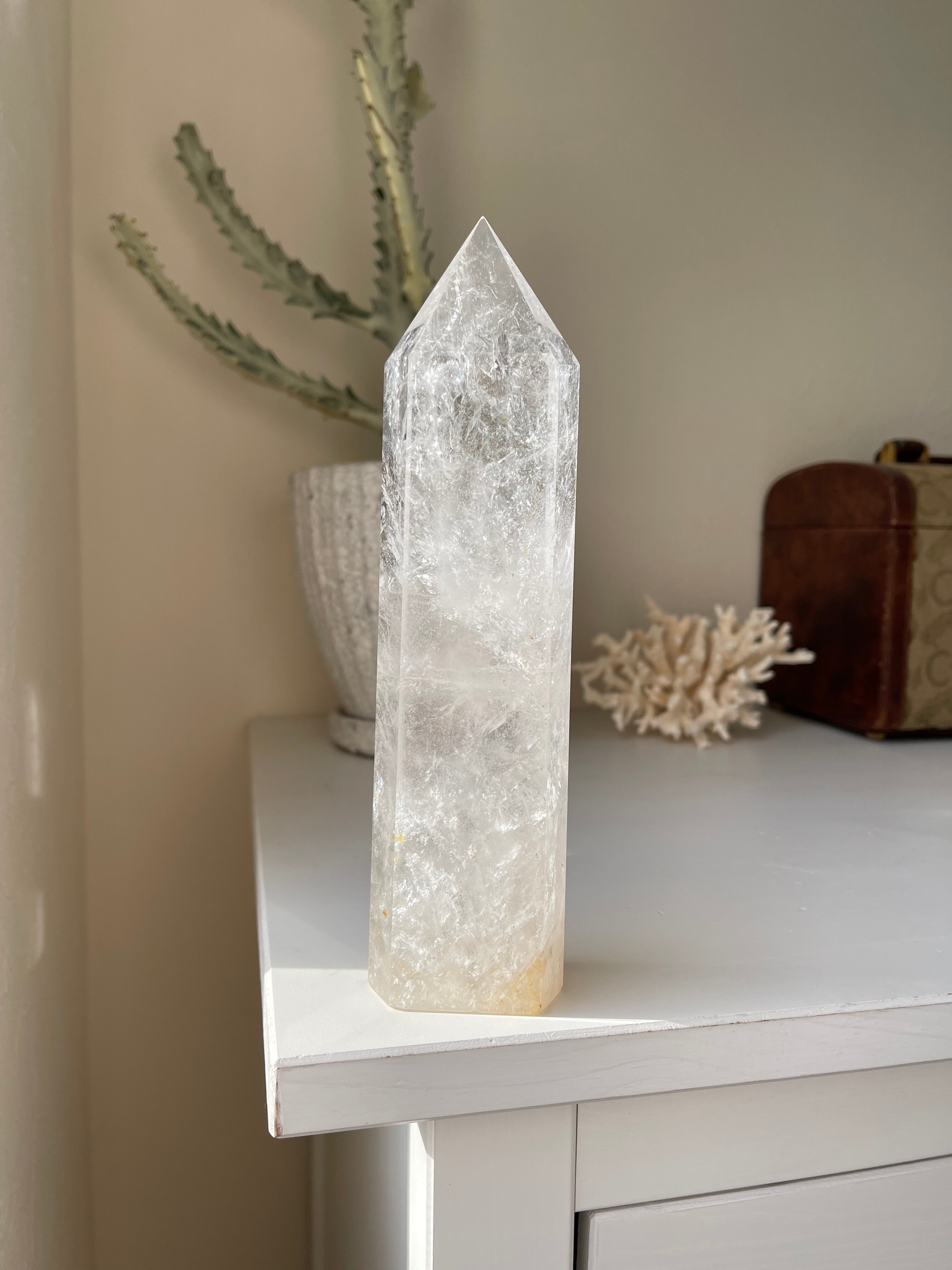 ブラジル産　レインボー水晶タワー　No.01