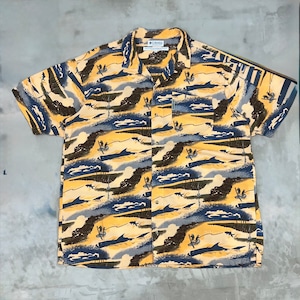 Columbia Sportswear Fishing Pattern Rayon Shirt