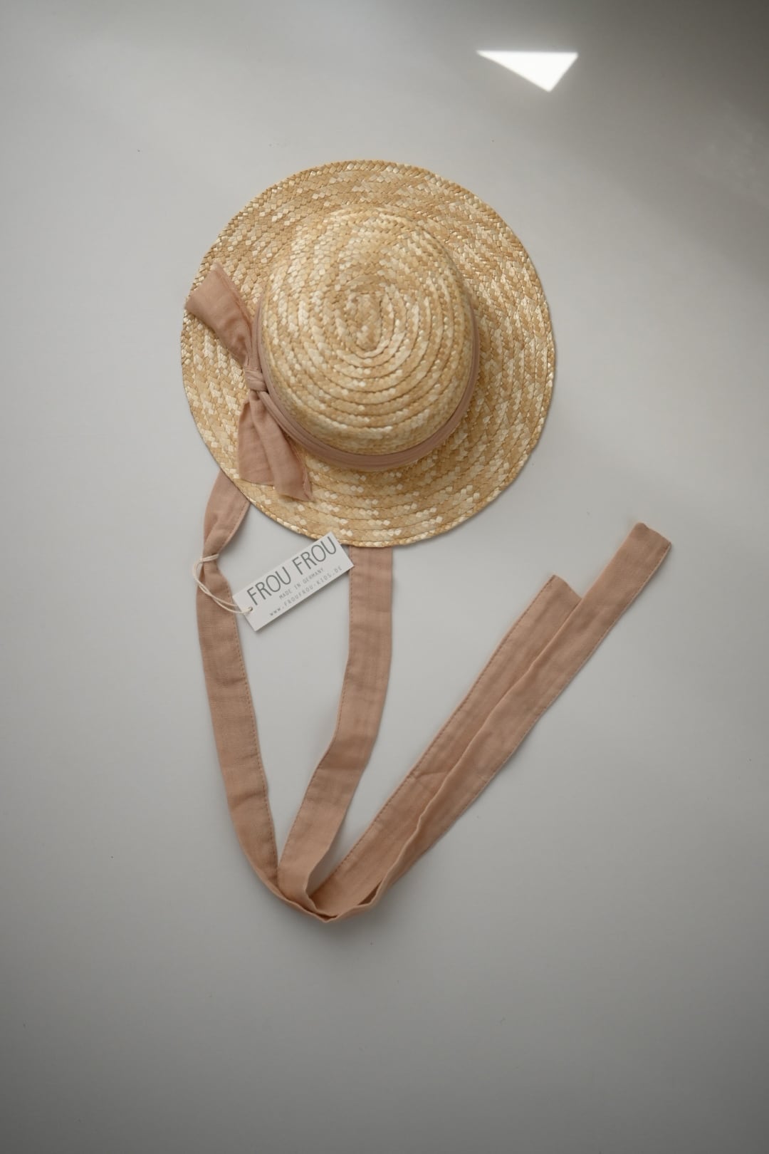 残り1つ/FROU FROU-THE CHARLOTTE HAT/NUDE | LITTLE LOULOU