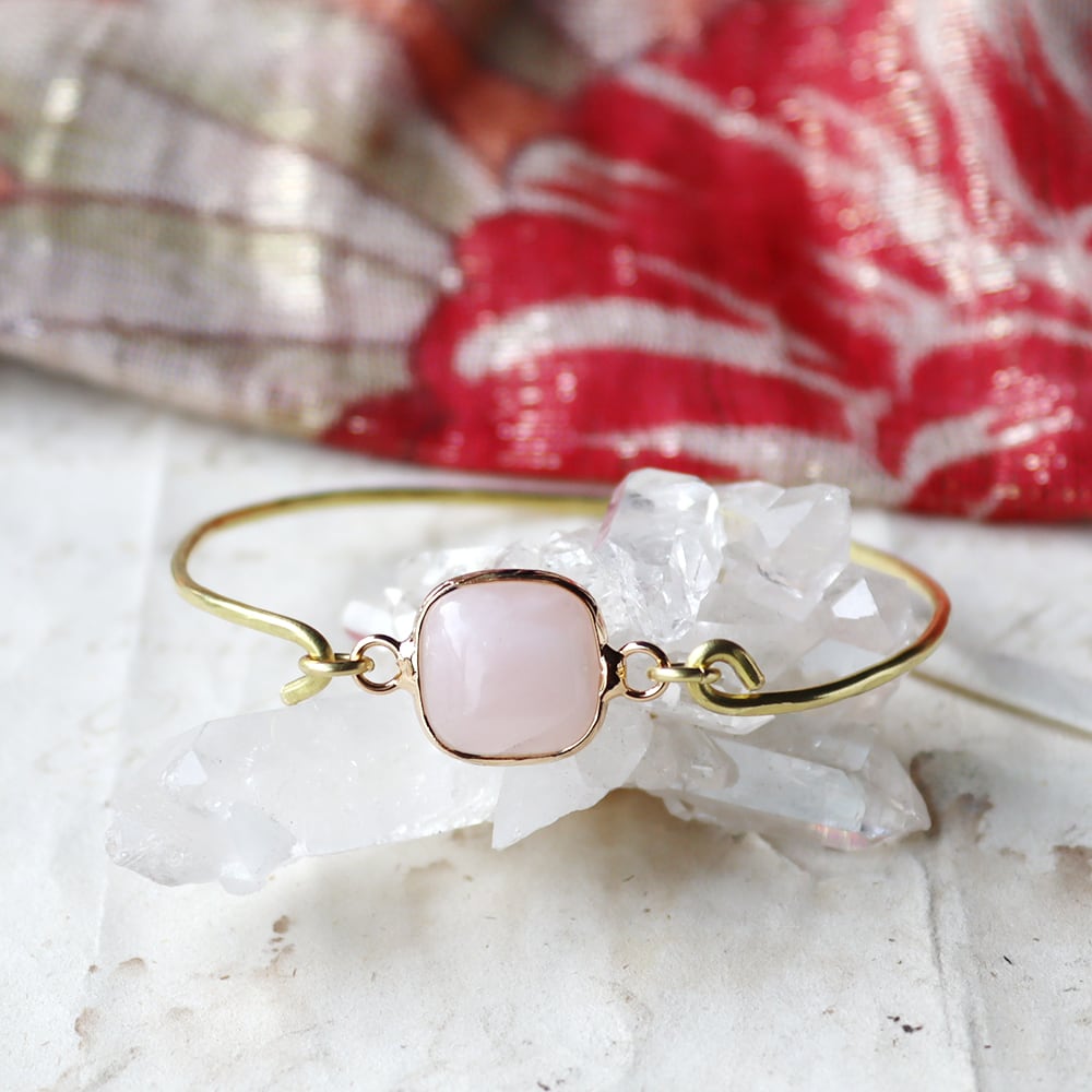 レジンバングルゴールドくすみピンクローズクォーツ天然石クリスタル