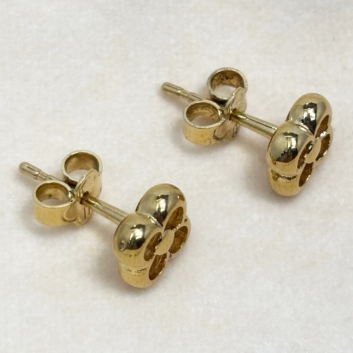 中古】 ルイヴィトン ピアス 両耳用 フラワーフル M68131 LVフラワー