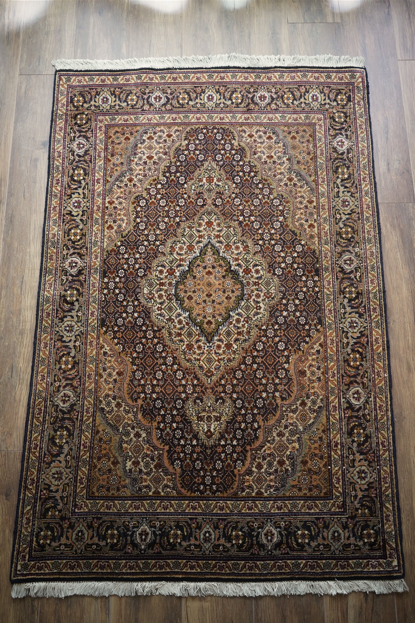 609】Vintage Persian Tabriz rug 1970's | ヴィンテージラグ専門店