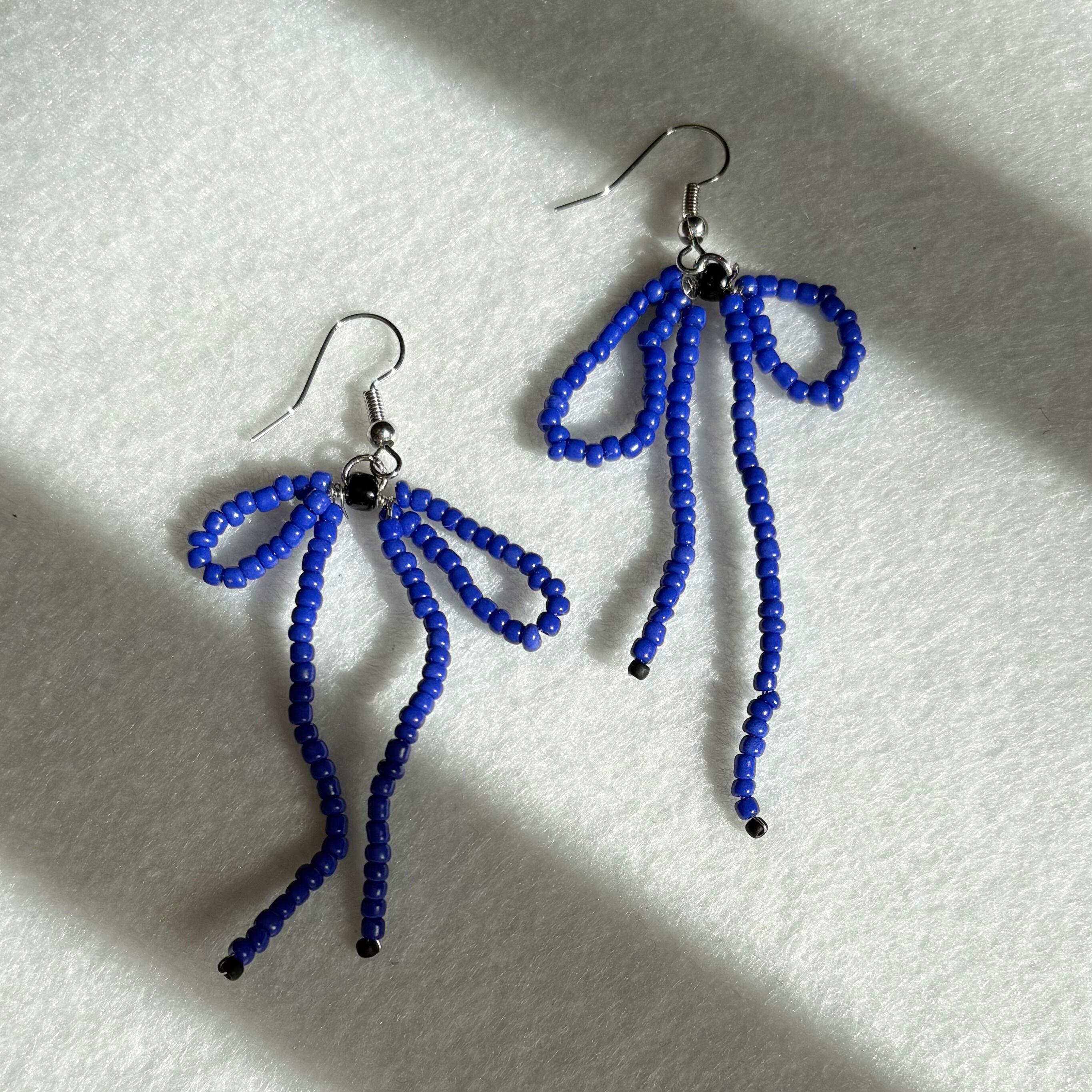和風】几帳結びとタッセルのピアス（イヤリング）（薄青）【チャイナ