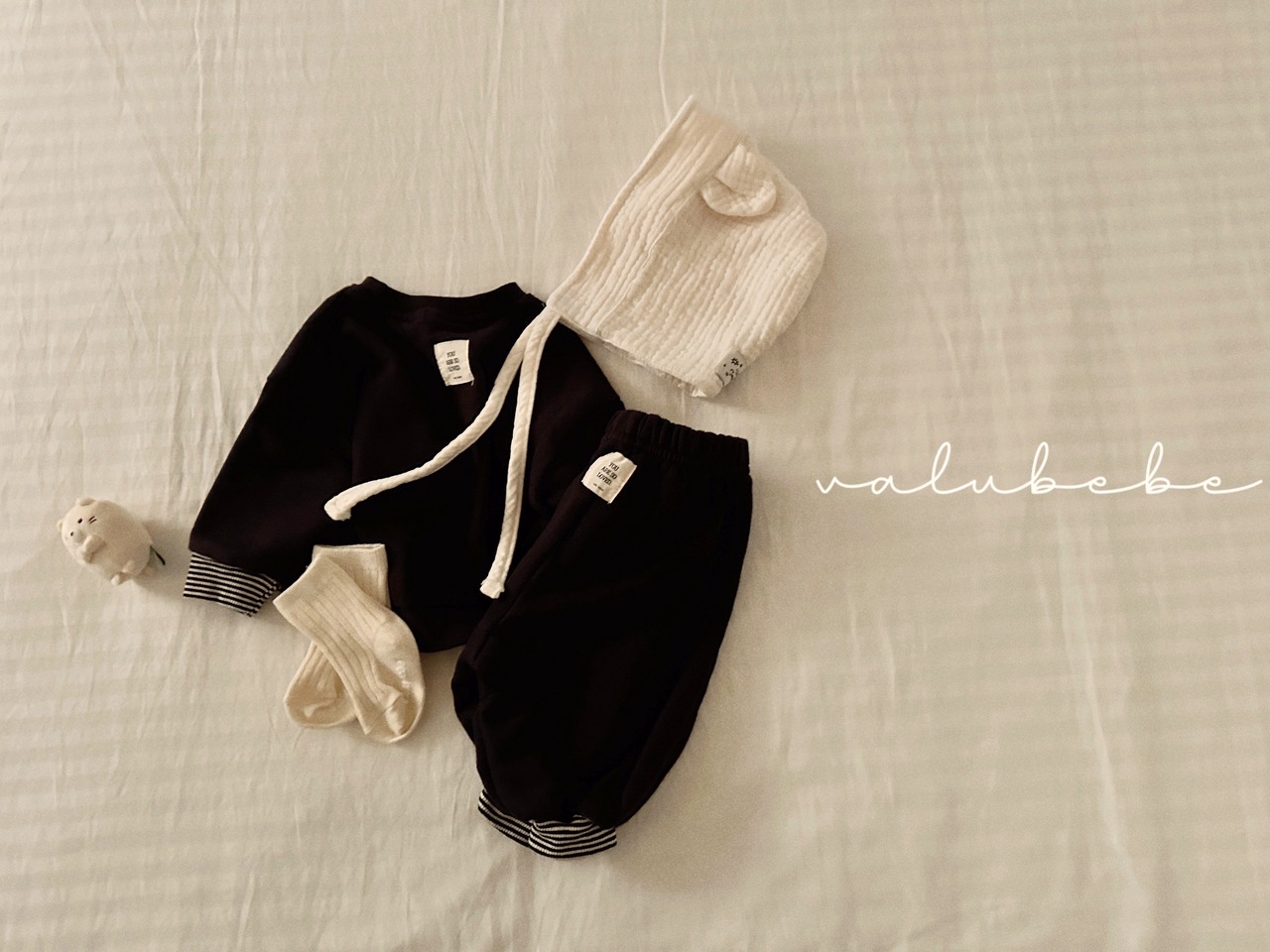 Valubebe 26/AP (Baby) Ongwi Bonnet Hat