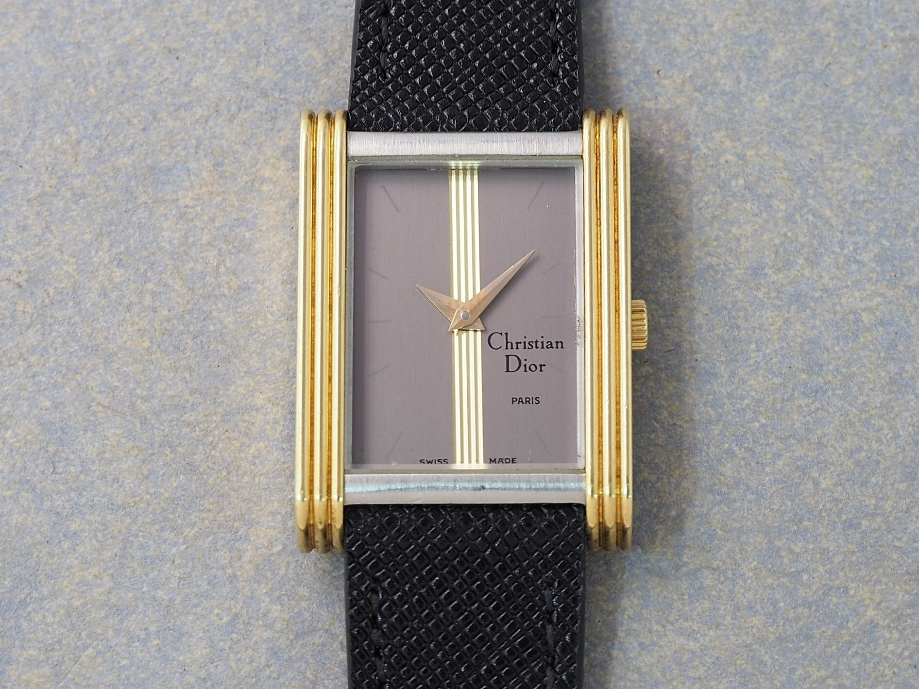 L o'clock