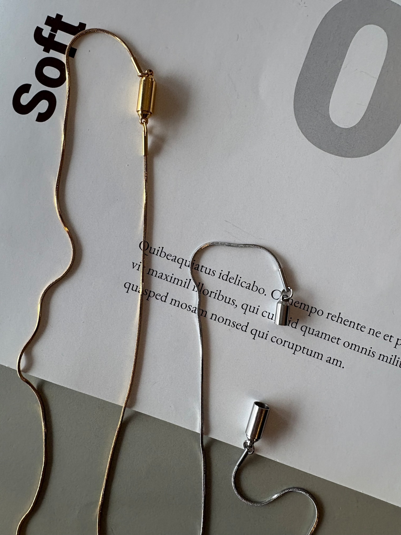 マグネットスネークチェーンネックレス