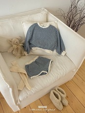 韓国子供服 / BANANA J / 26Autumn / ニット ボーダー スウェット / 秋服 / キッズ *XS~JS*
