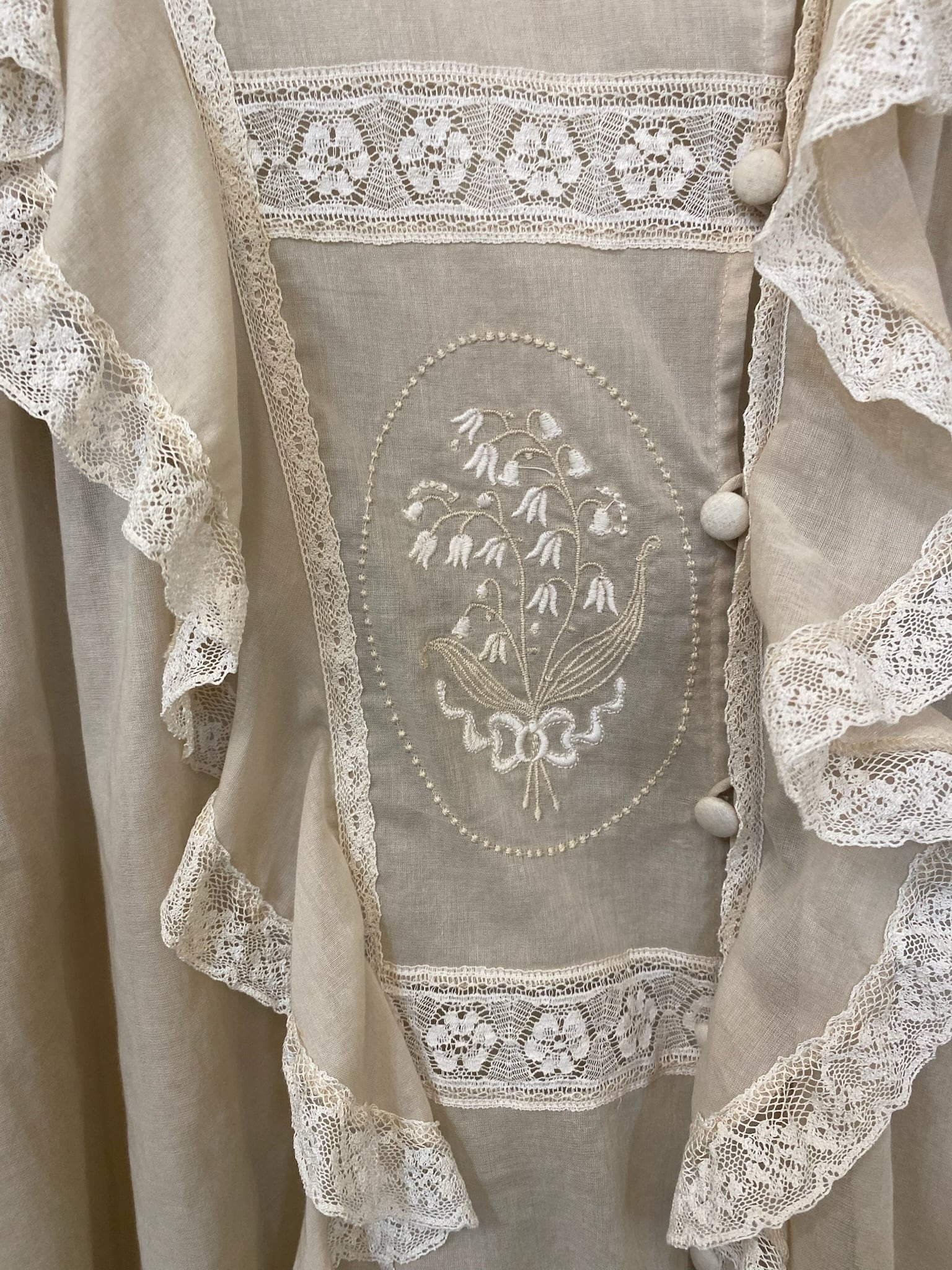 Lace blouse of Suzuran embroidery | Rijoui