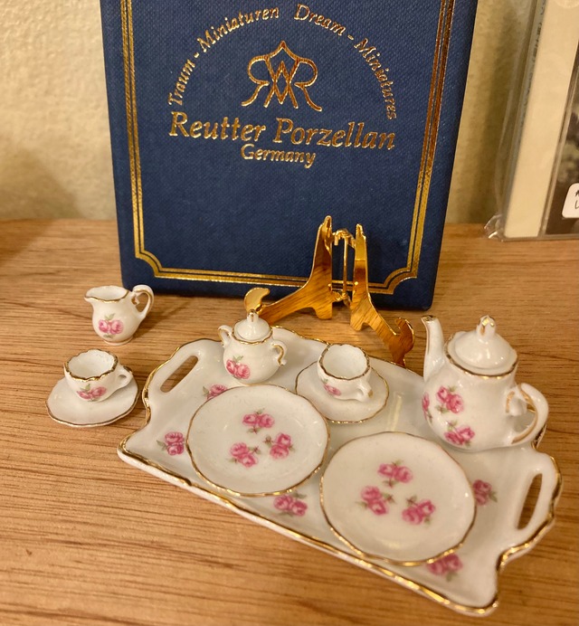 REUTTER PORZELLAN (GERMANY) Miniature Tea Set -Dead Stock- | CARBOOTS