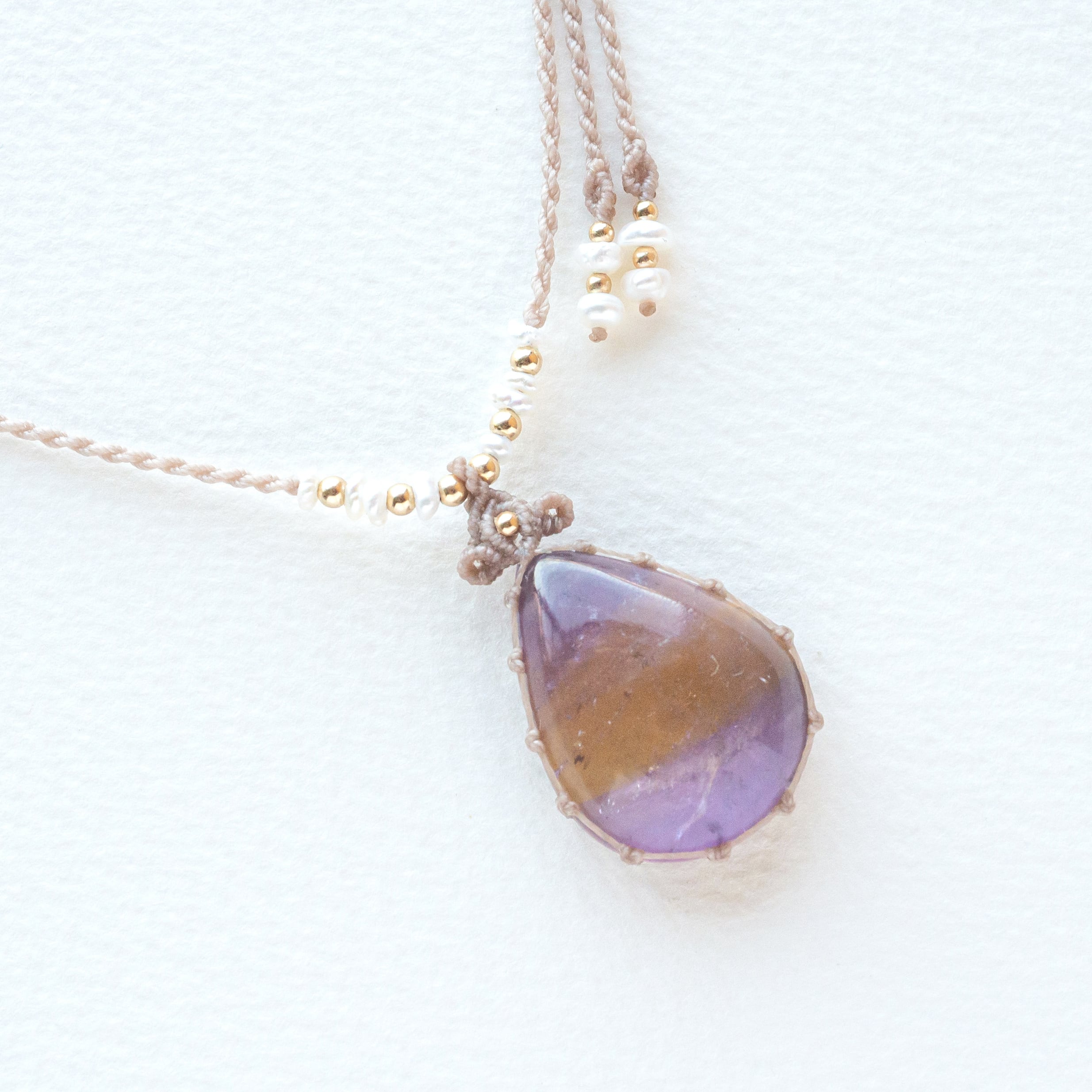 アメトリンのマクラメ編み 天然石ネックレス | SHANTi WALA