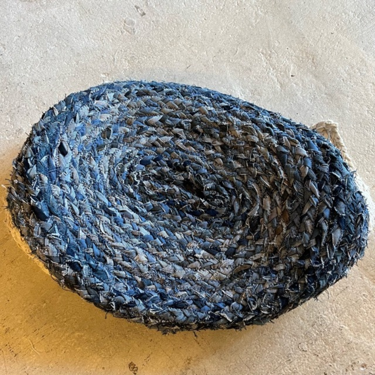 TOPANGA Homefurnishing　Recycled Multicolor Pet Rug  Blue Small　リサイクルマルチカラーペットラグブルー スモールサイズ　デニム　犬　猫　小型犬