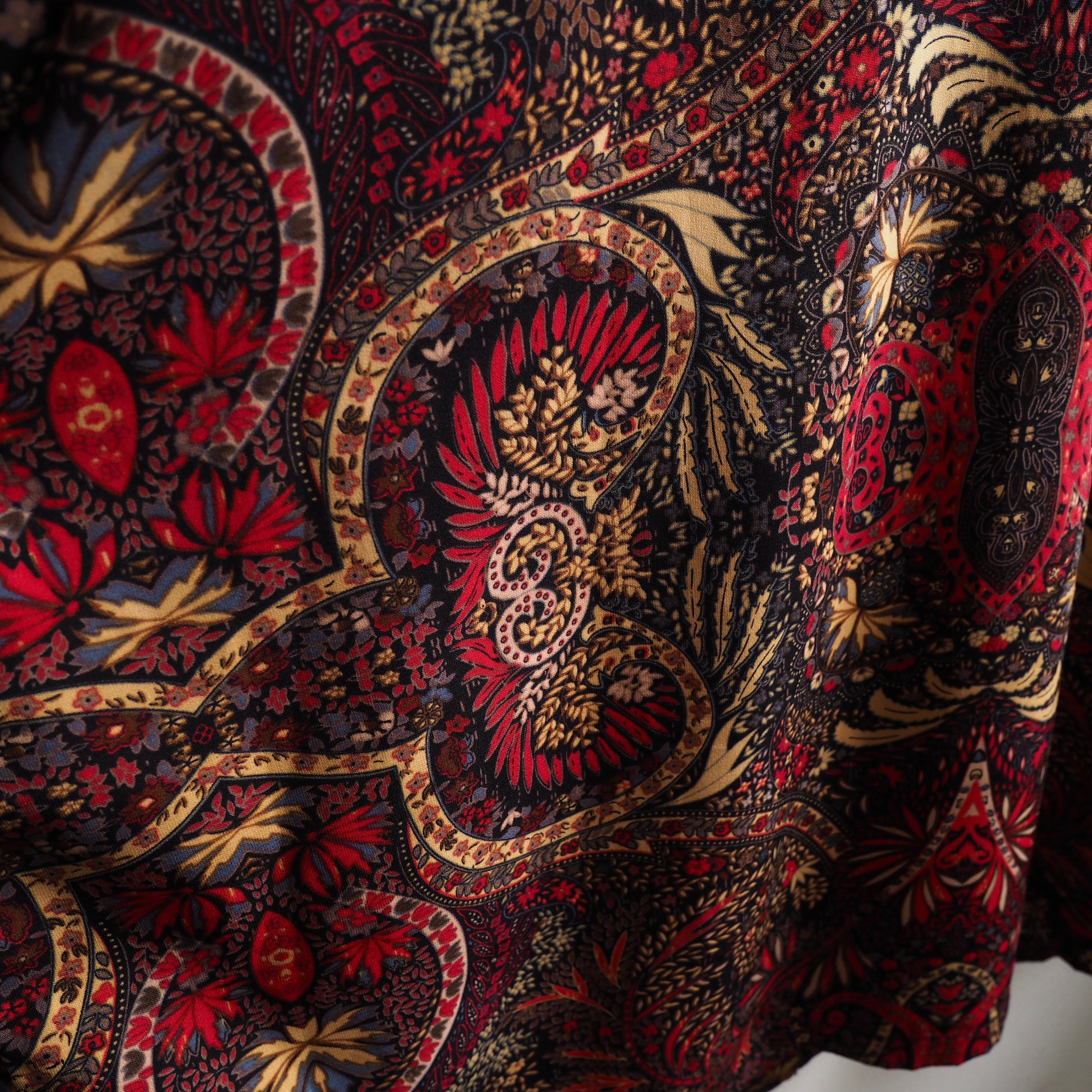 1990s Dark ethnic tribal art pattern Design vintage Drape loose shirt