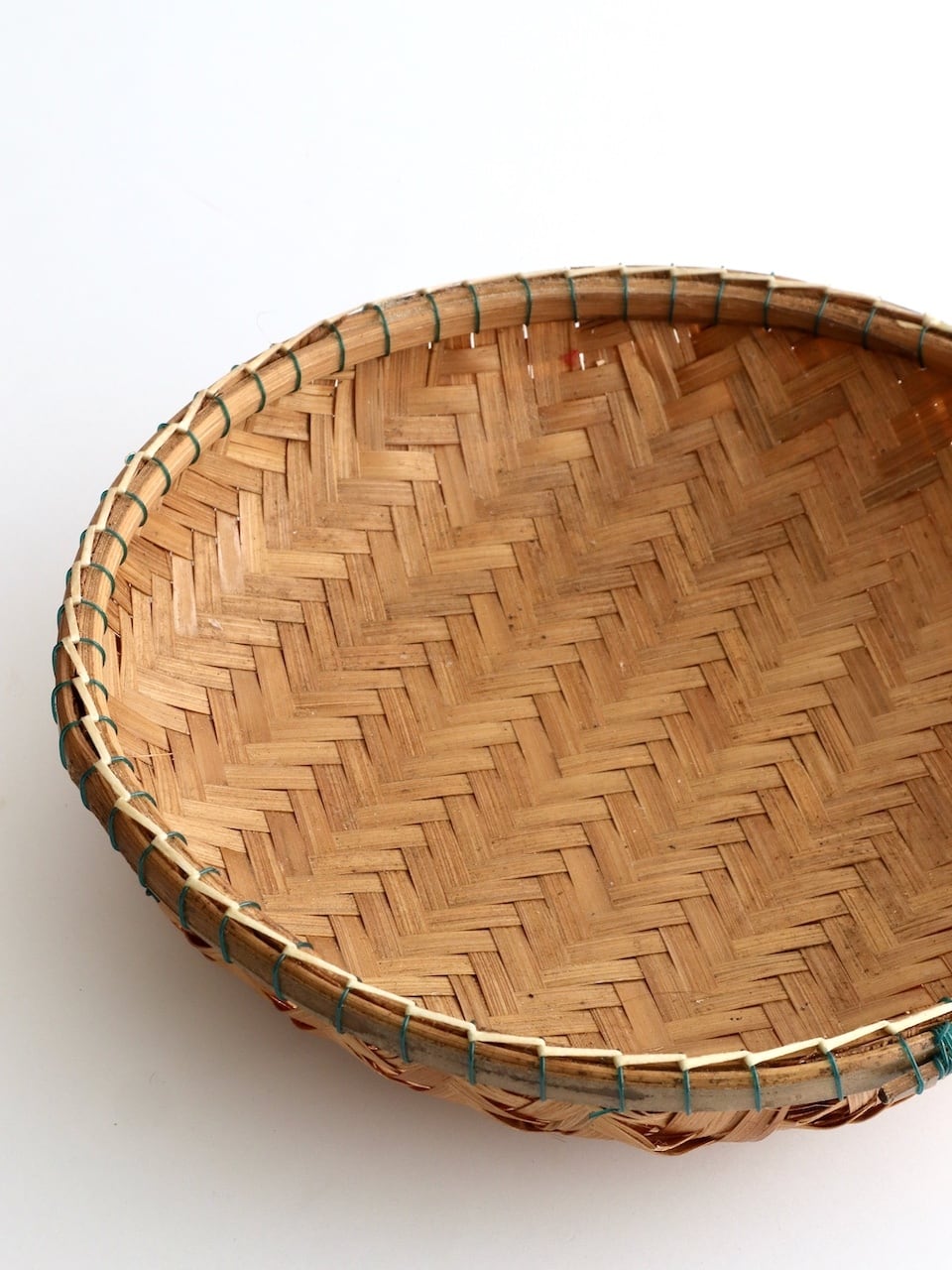 タイ 竹製 蓋付きバスケット L｜Thai Traditional Bamboo Basket with
